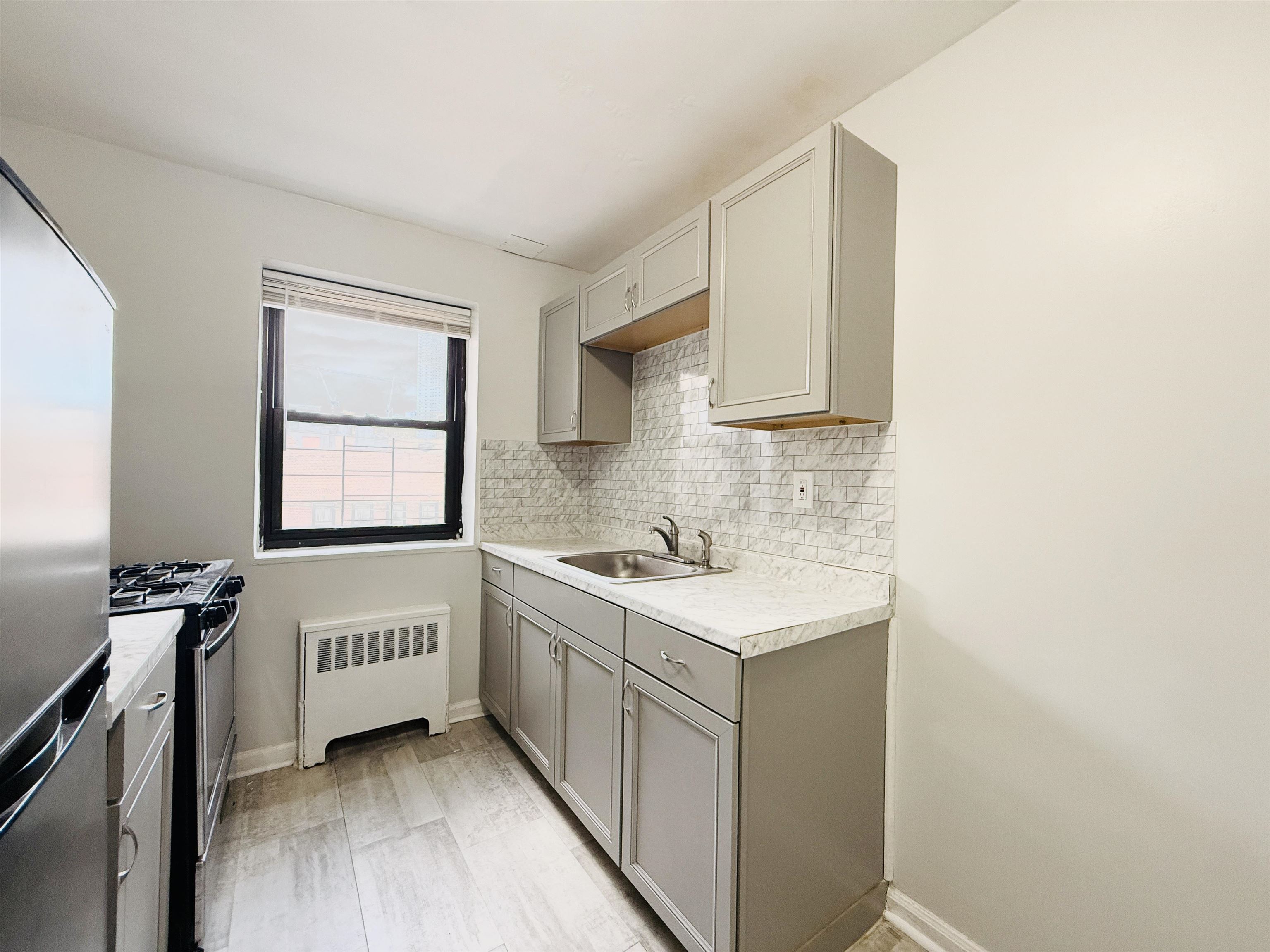 165 VROOM ST Unit: 5E