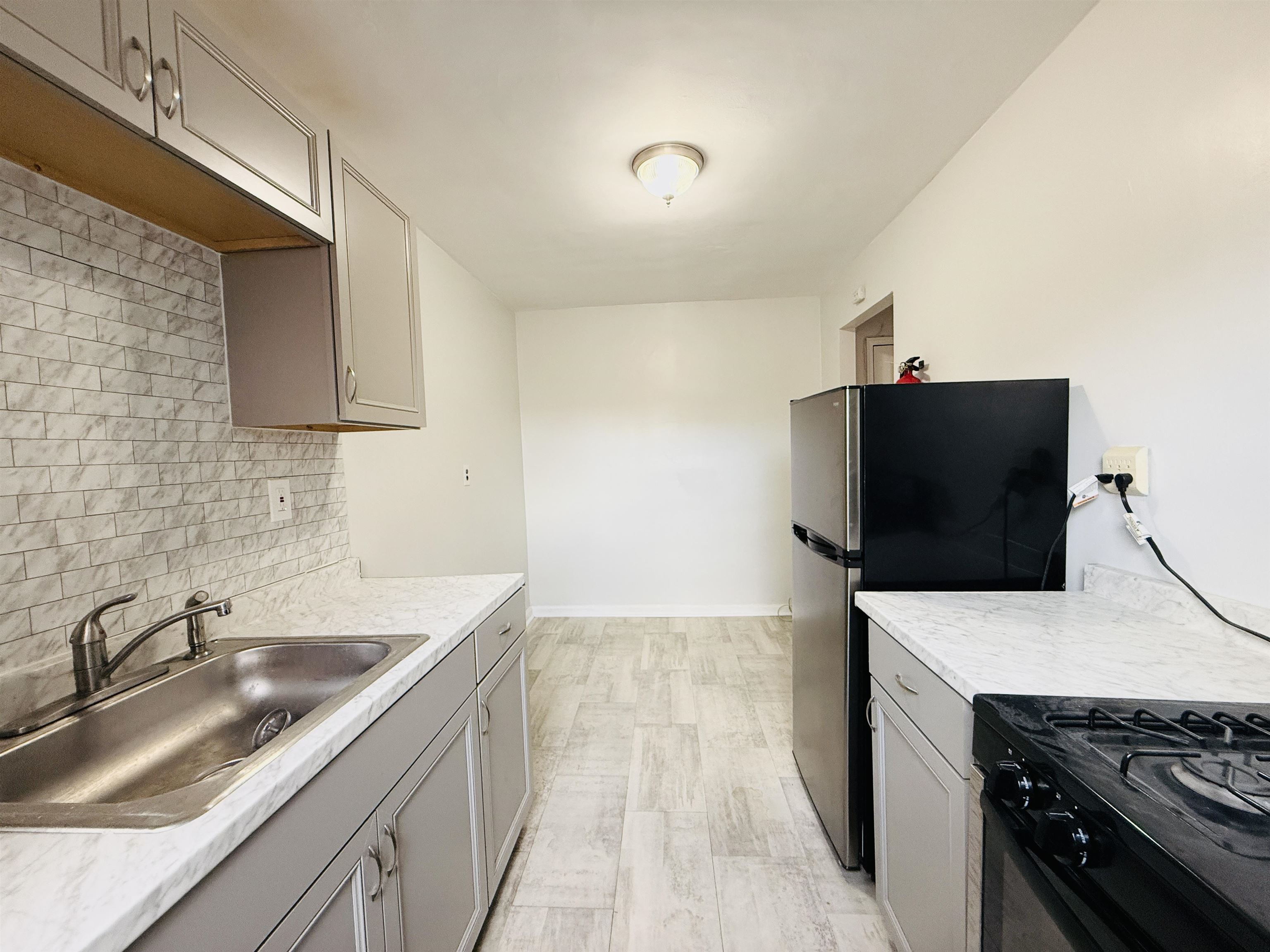 165 VROOM ST Unit: 5E
