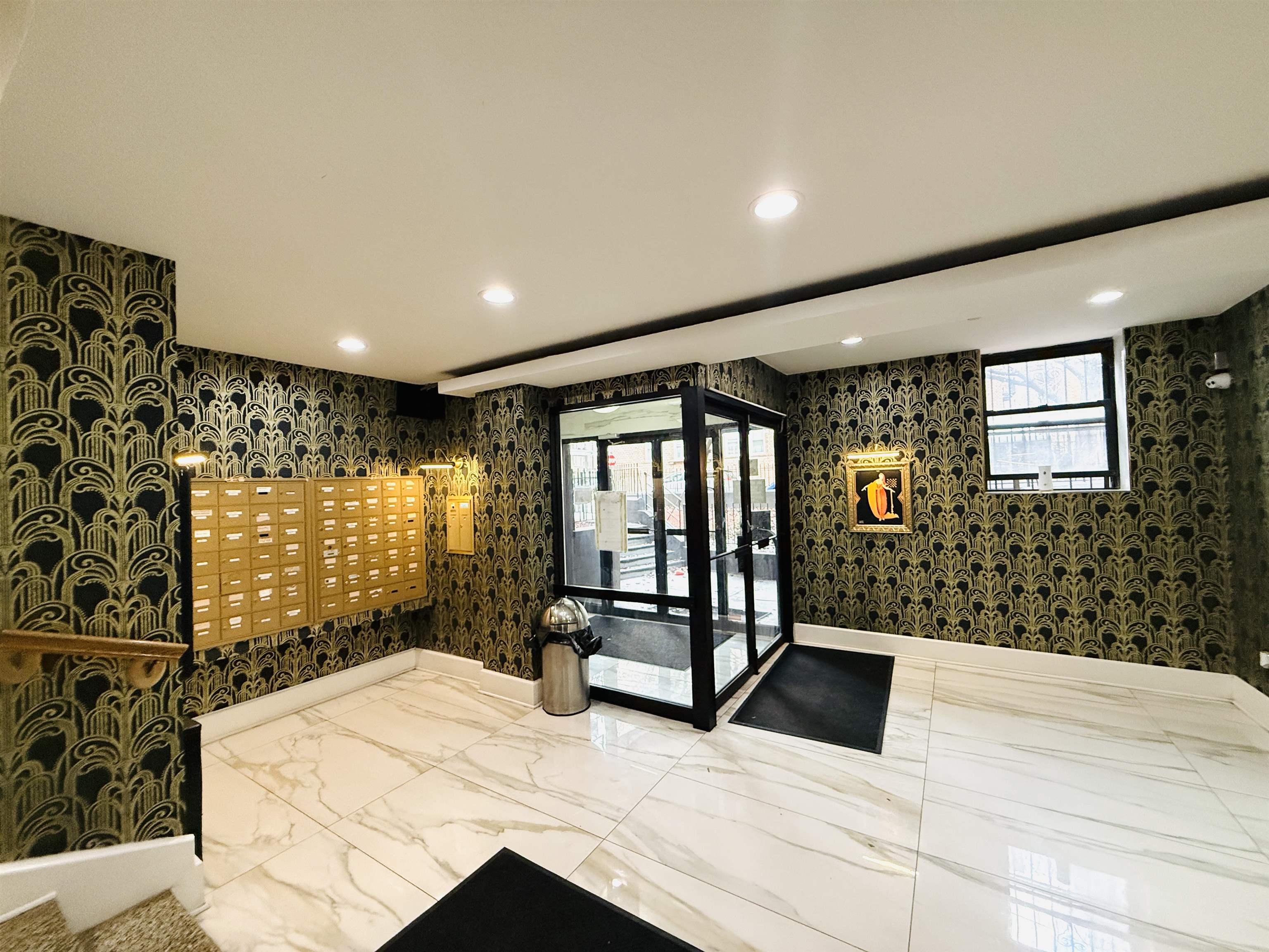 165 VROOM ST Unit: 5E