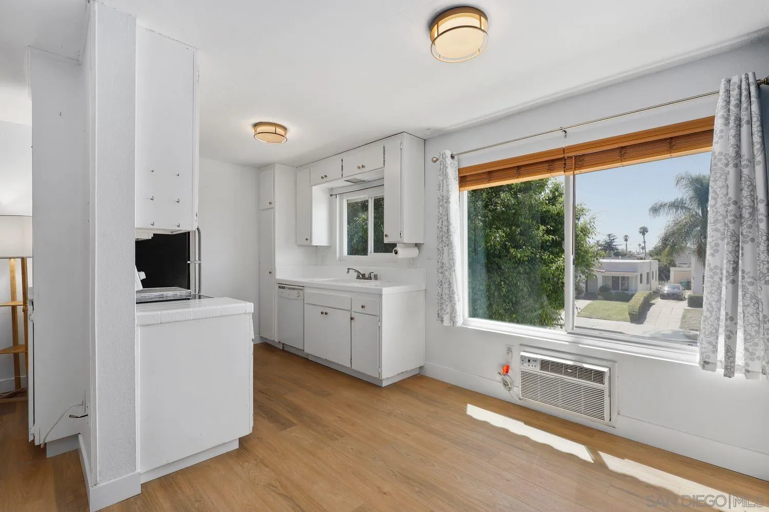 4451 35th St Unit 6