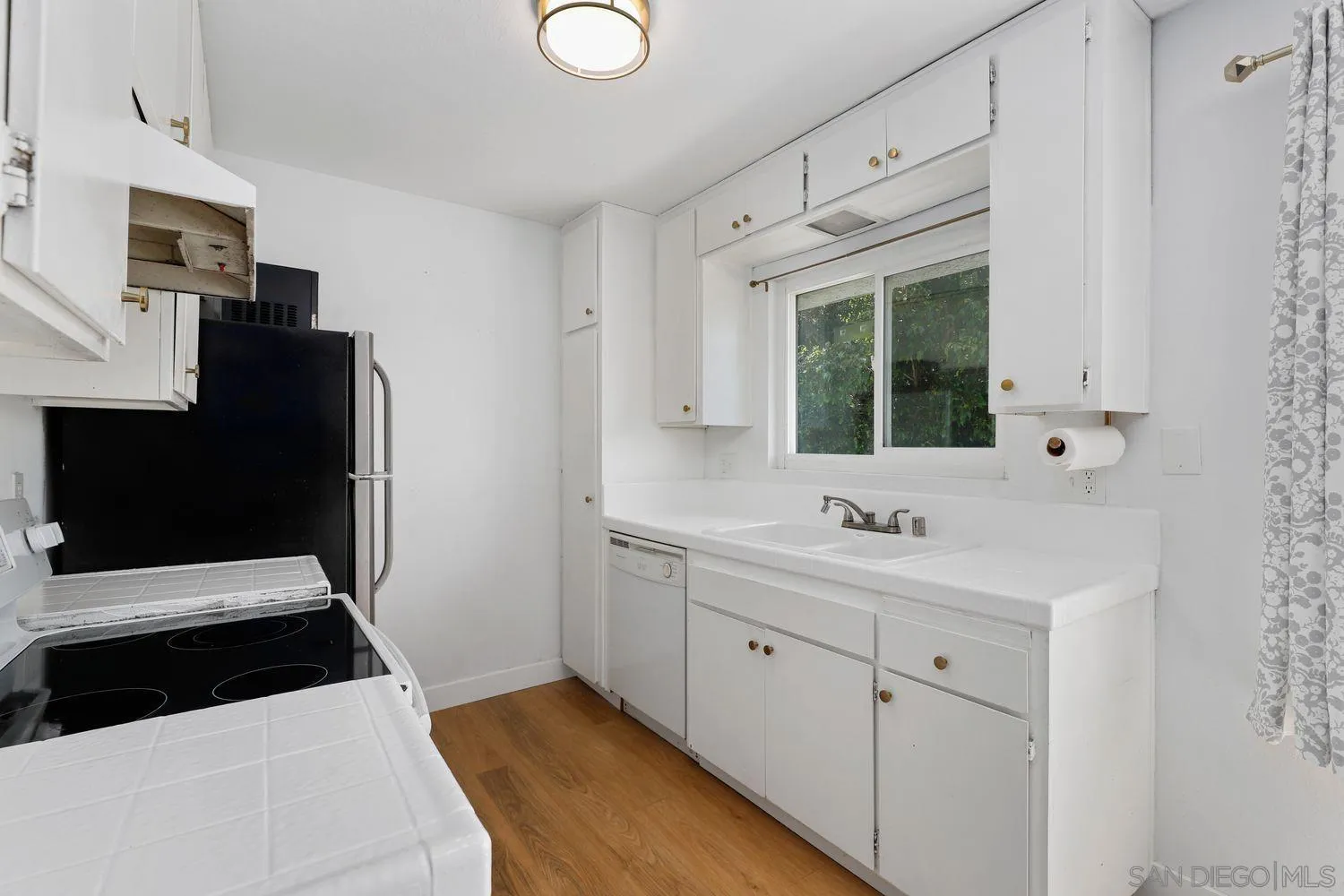 4451 35th St Unit 6