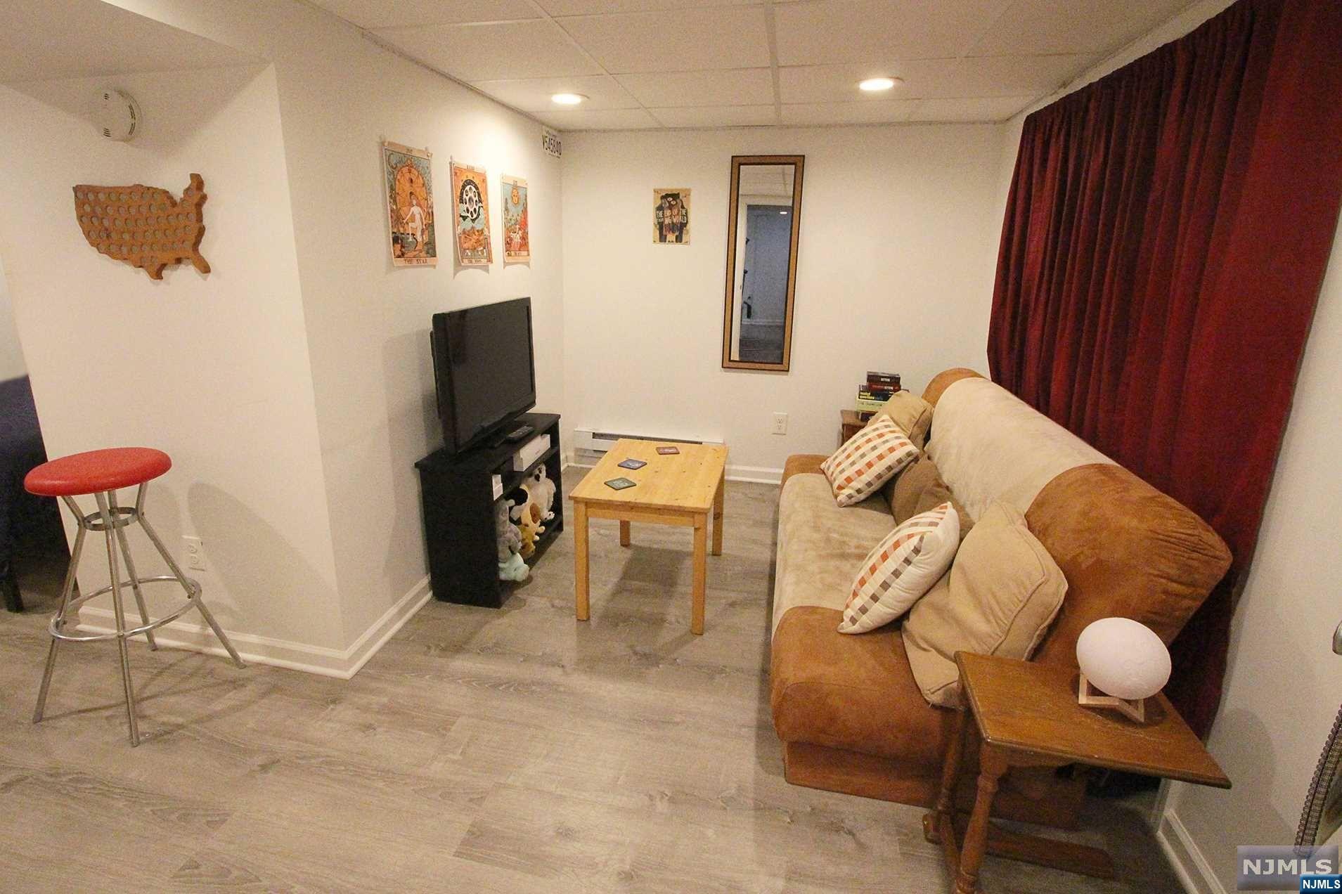 29 Oakridge Road