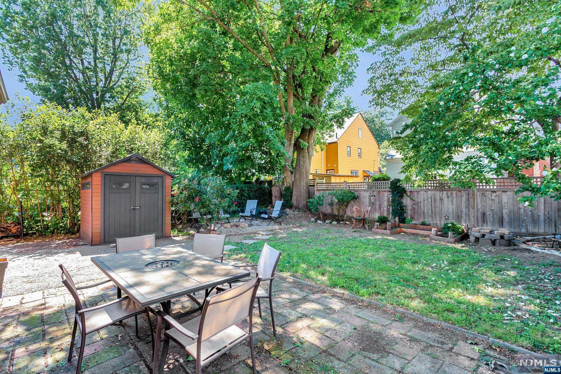 29 Oakridge Road