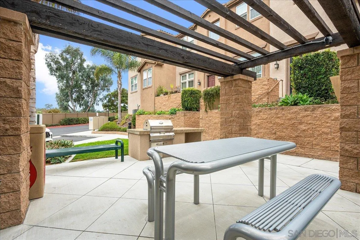 1641 Waterlily Way