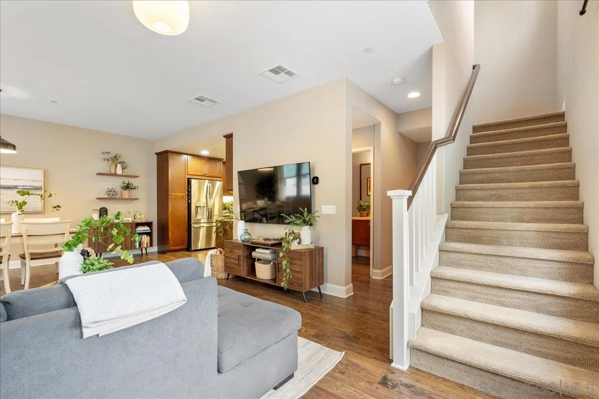 1641 Waterlily Way