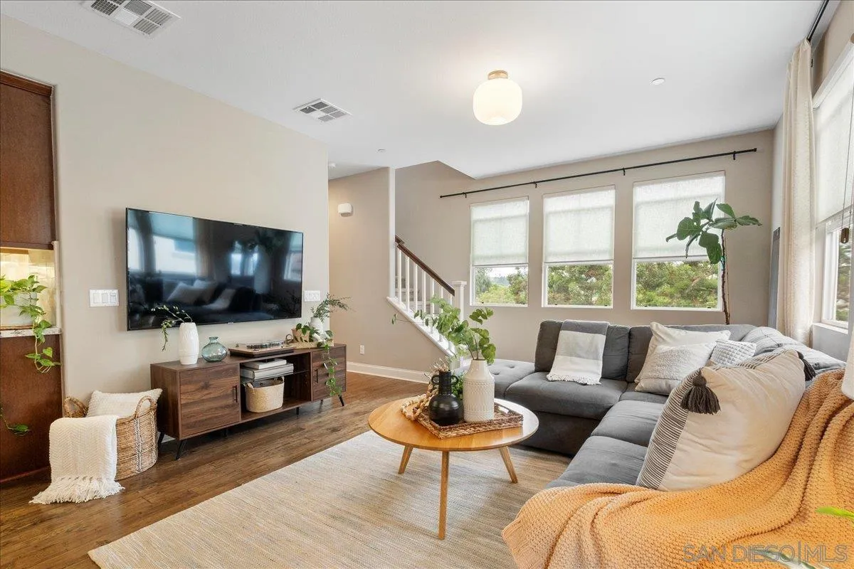 1641 Waterlily Way
