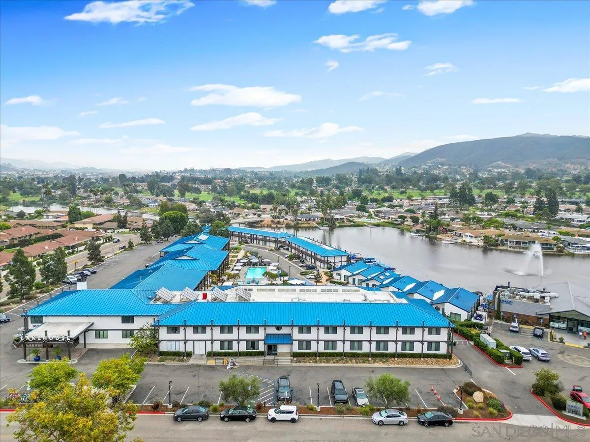 1641 Waterlily Way