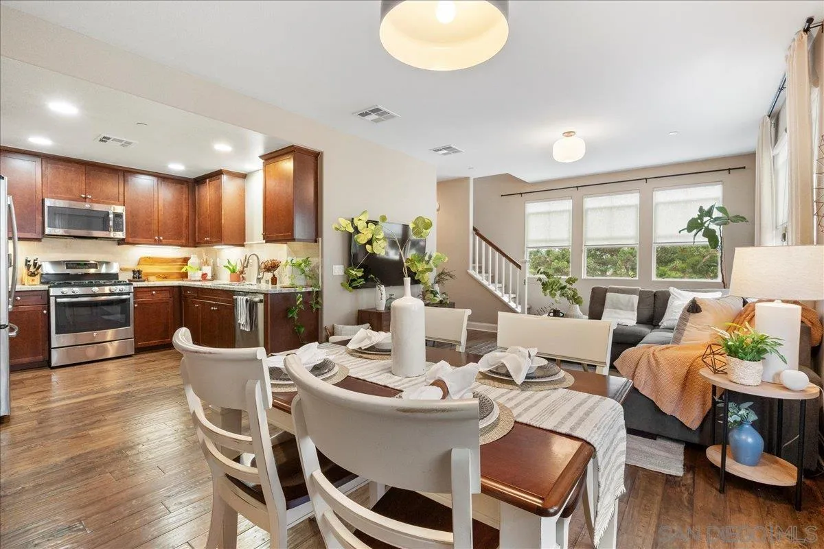 1641 Waterlily Way