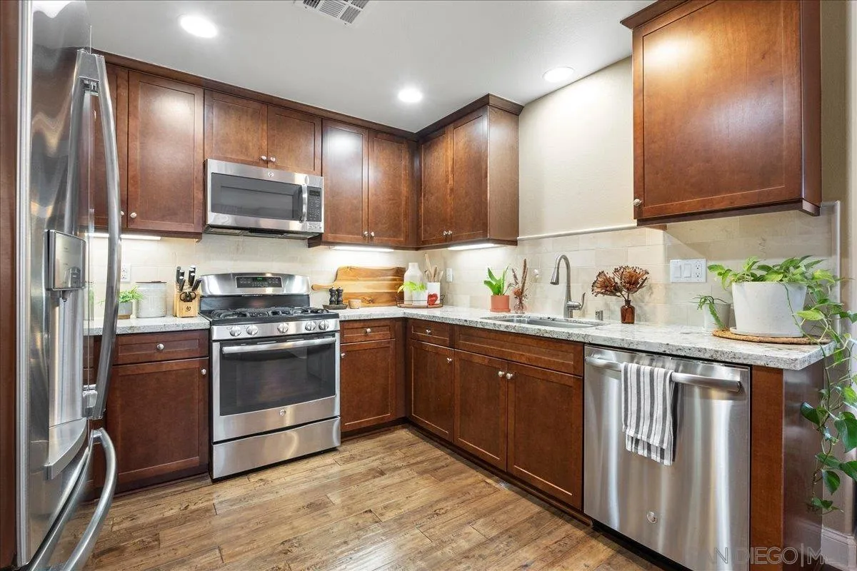 1641 Waterlily Way