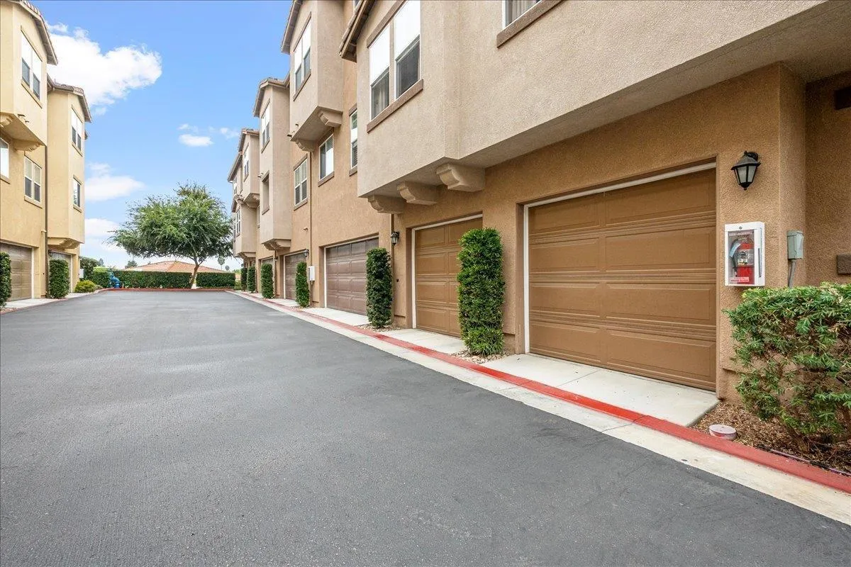 1641 Waterlily Way