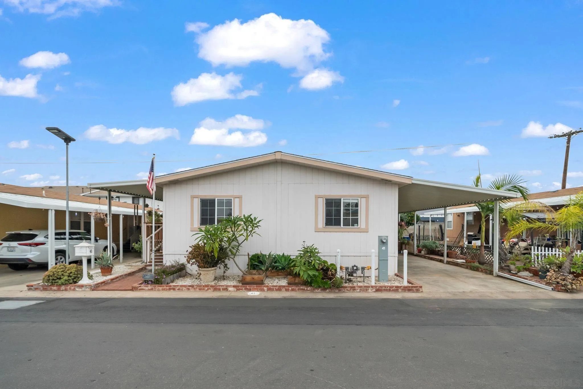 450 E Bradley Unit 41