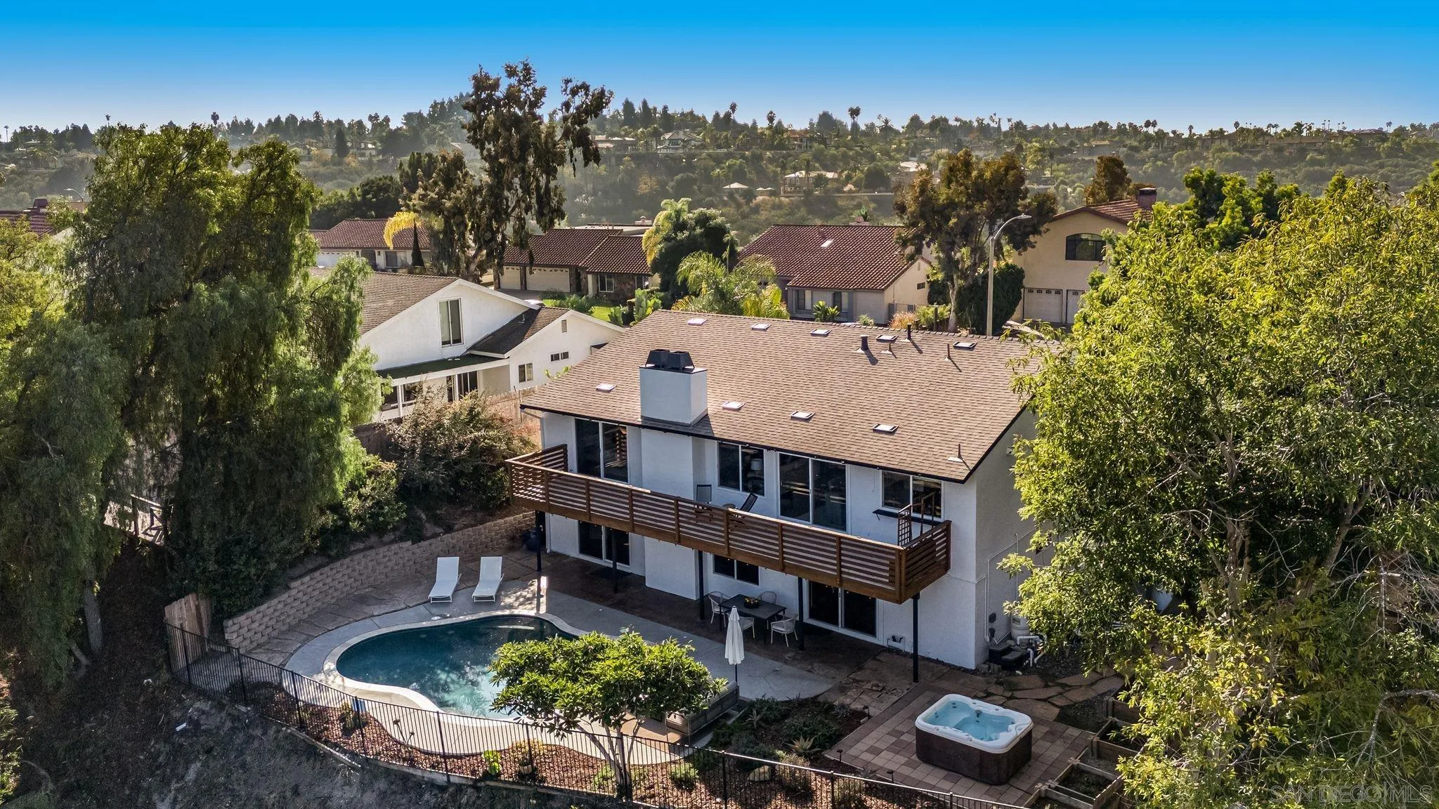 401 Camino Elevado