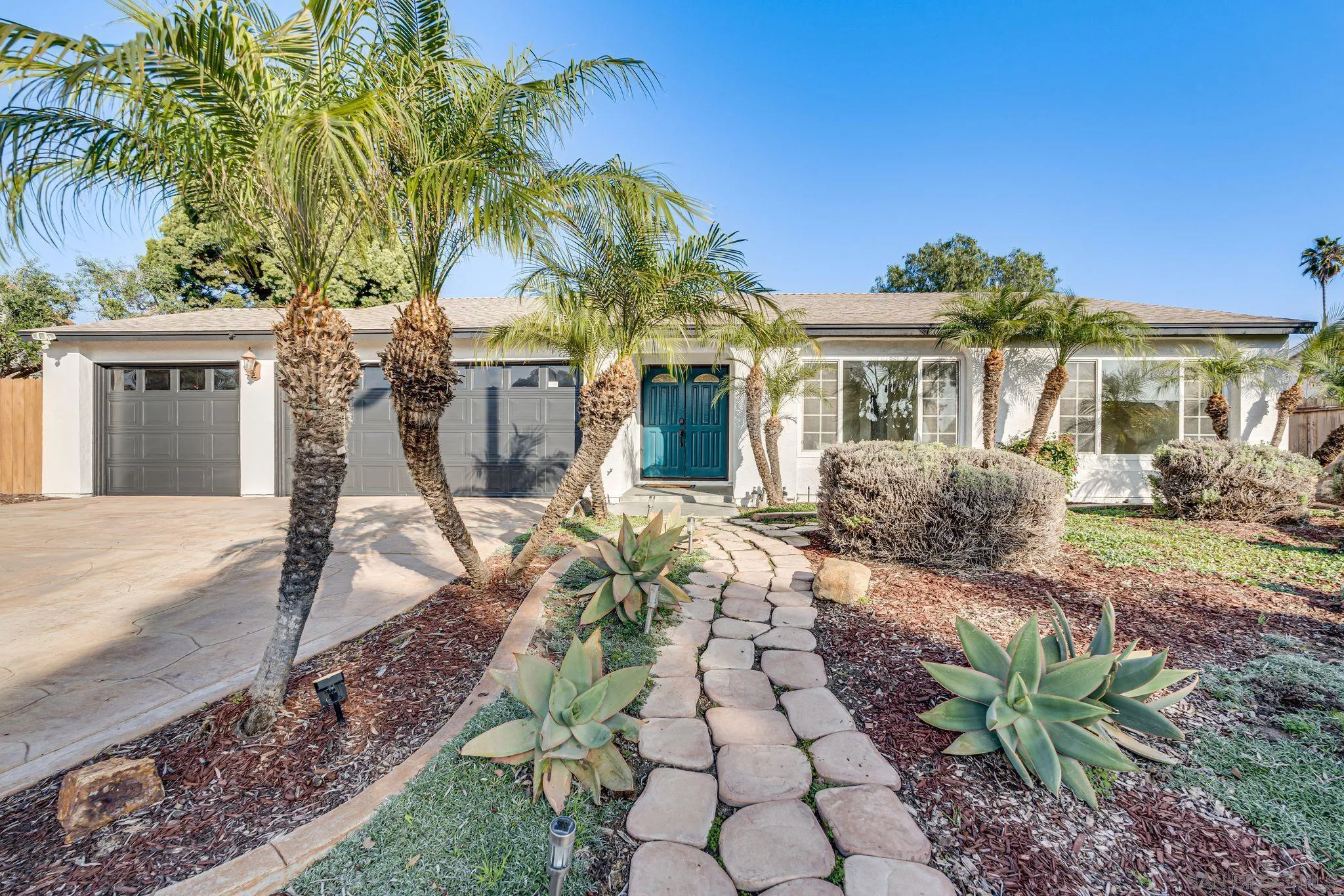 401 Camino Elevado