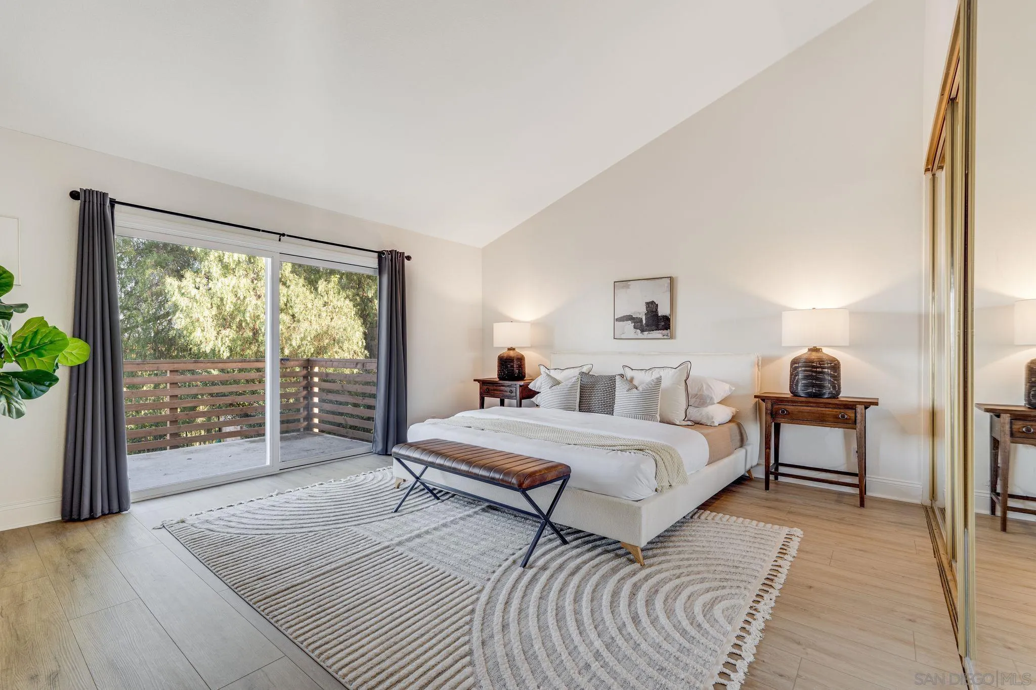 401 Camino Elevado