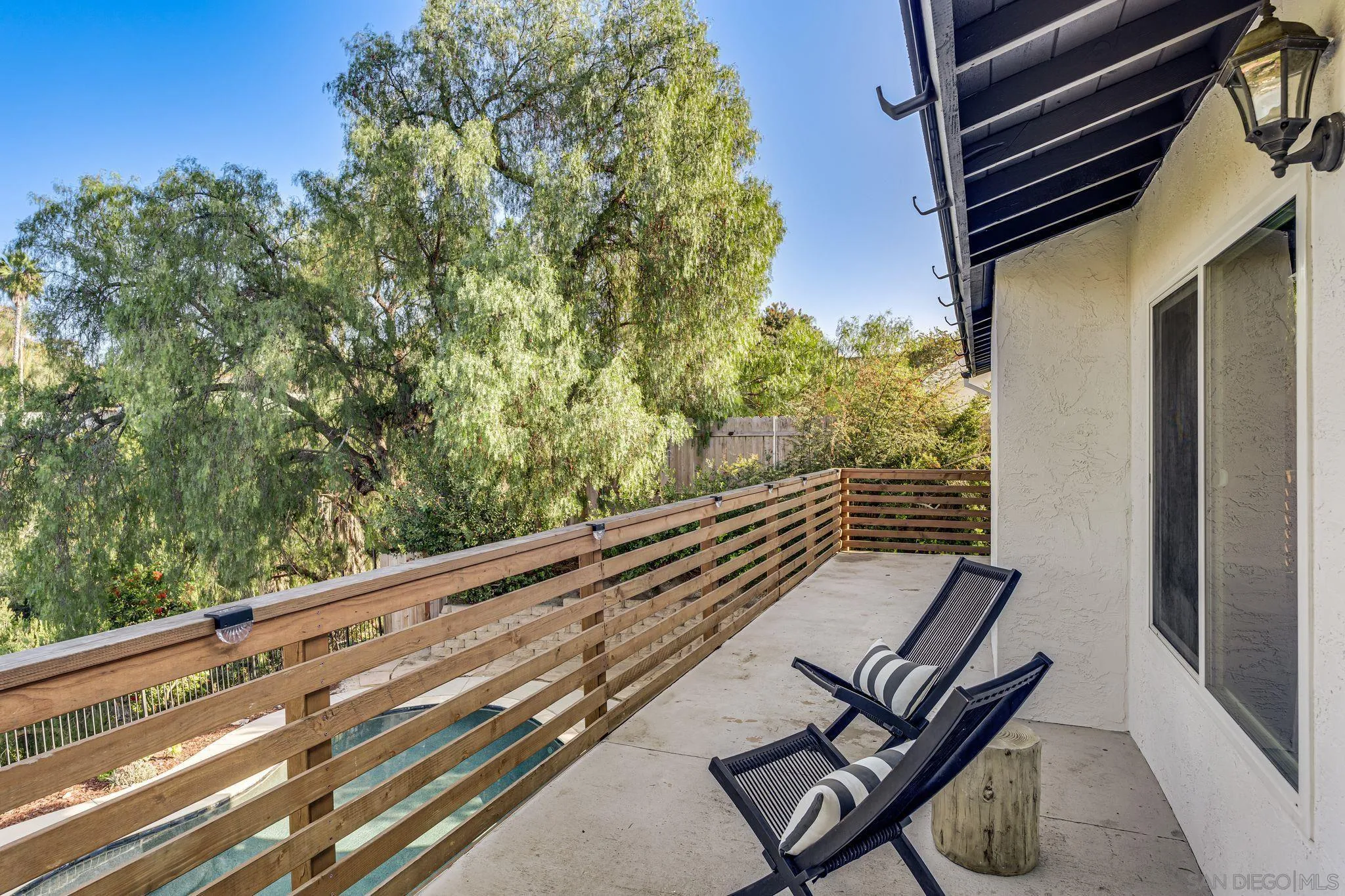 401 Camino Elevado