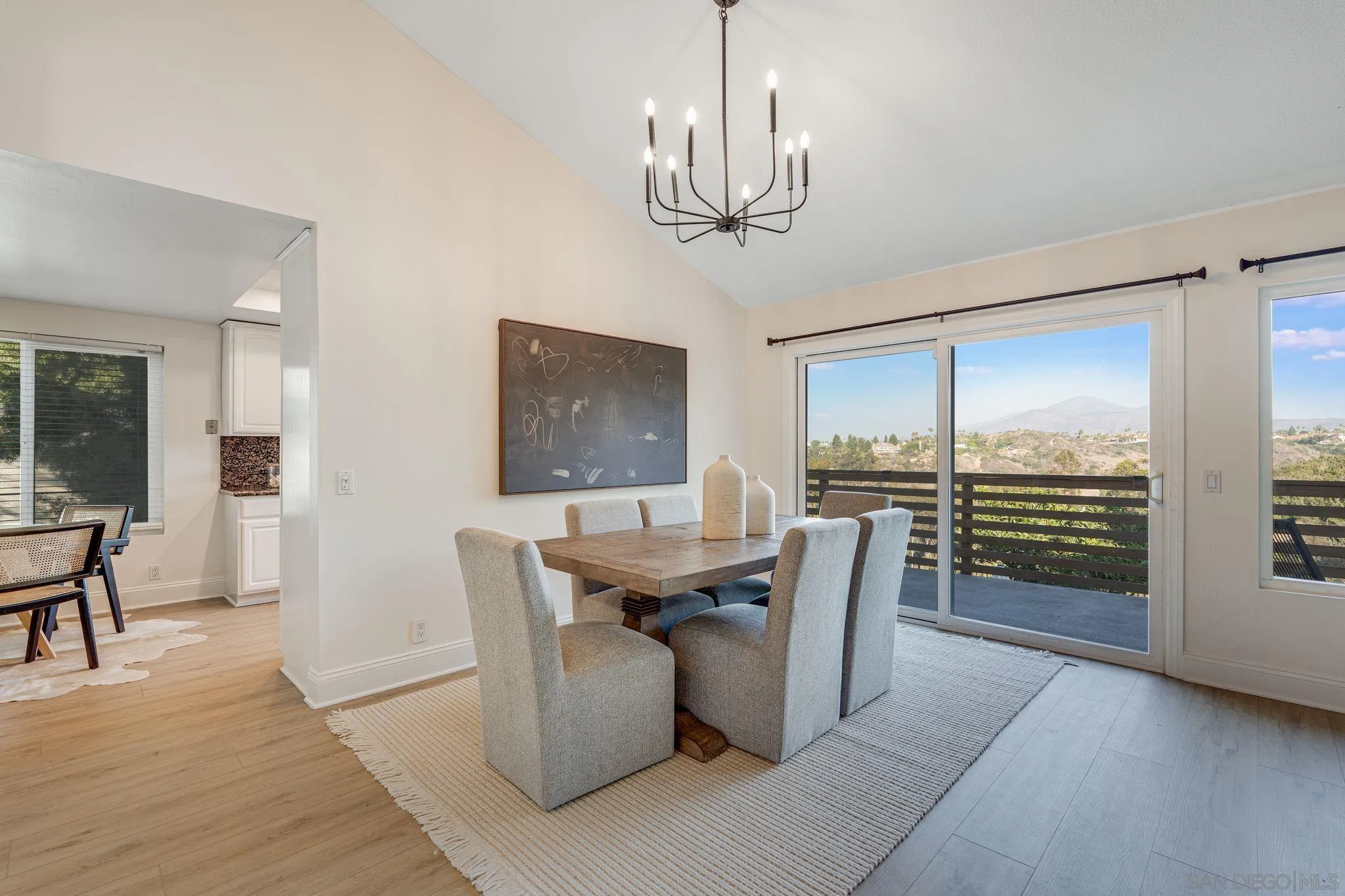 401 Camino Elevado