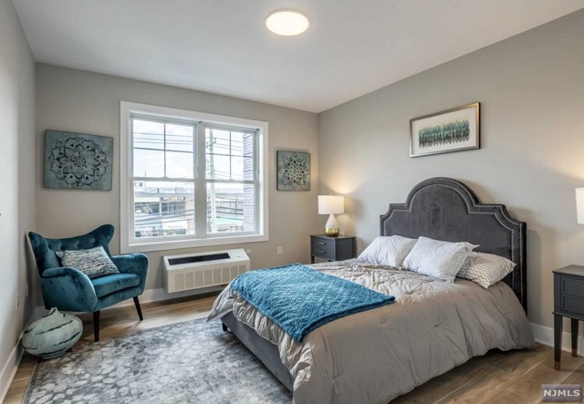 455 Livingston Street 303