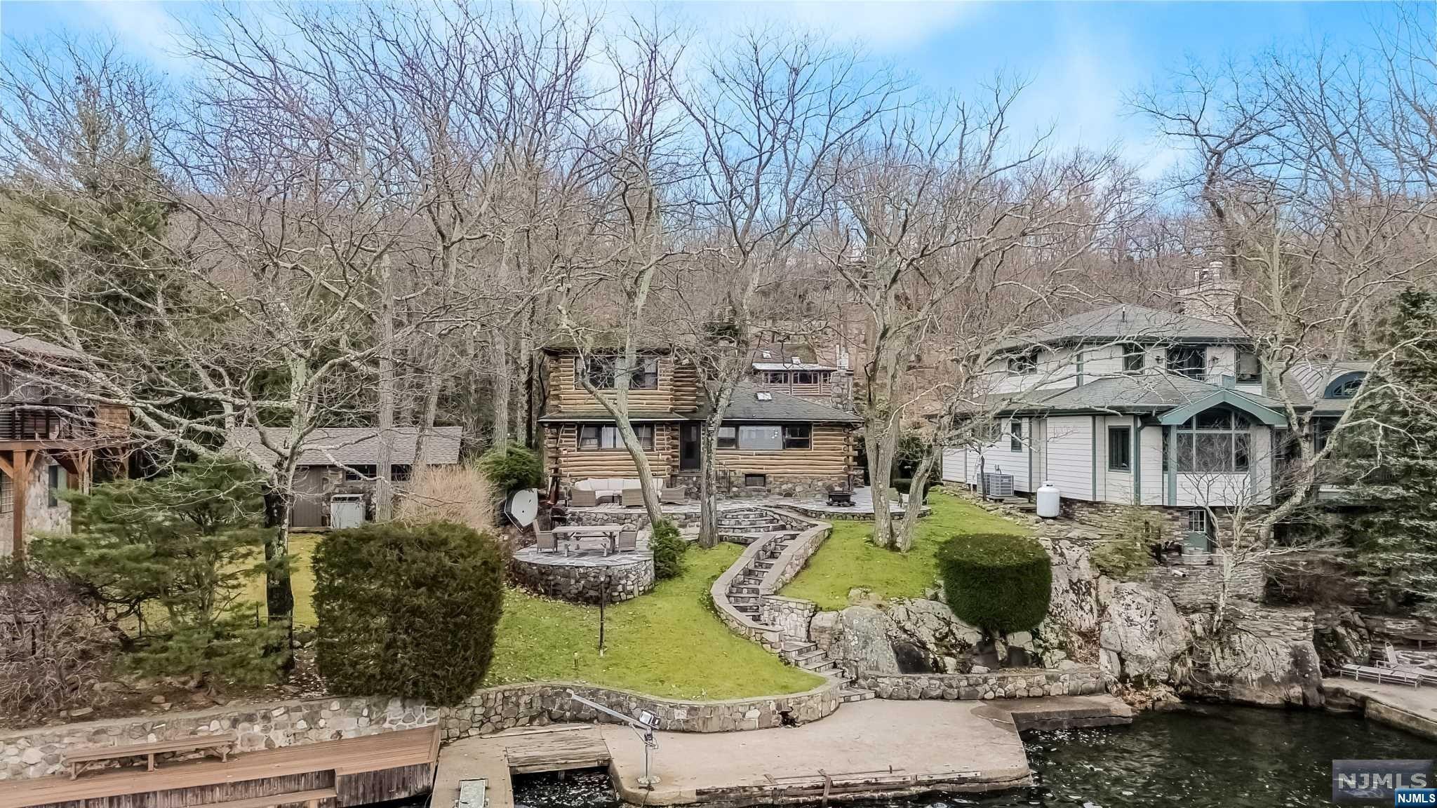 111 Woods Road