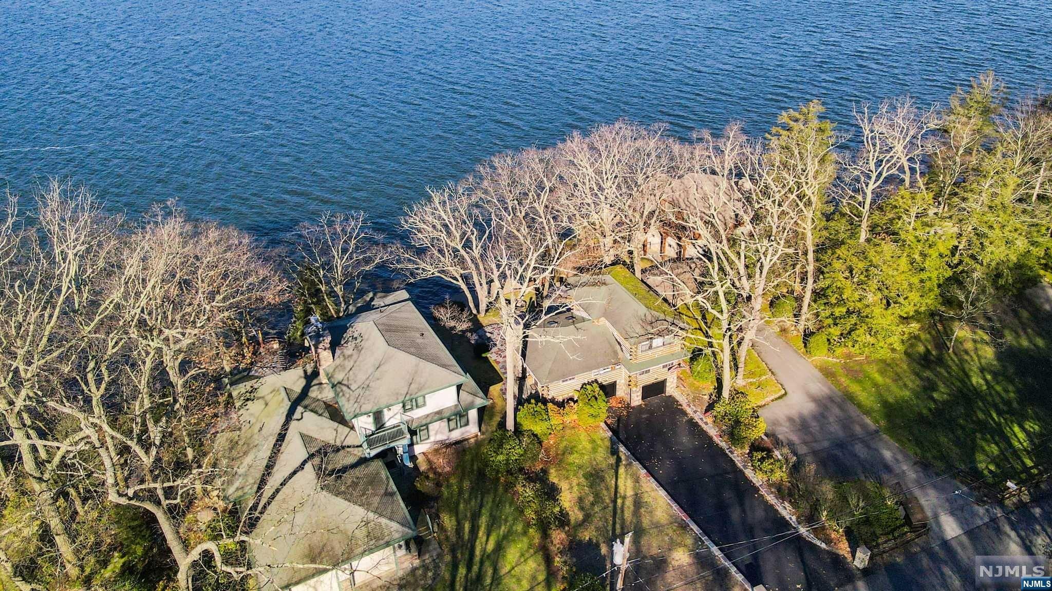 111 Woods Road