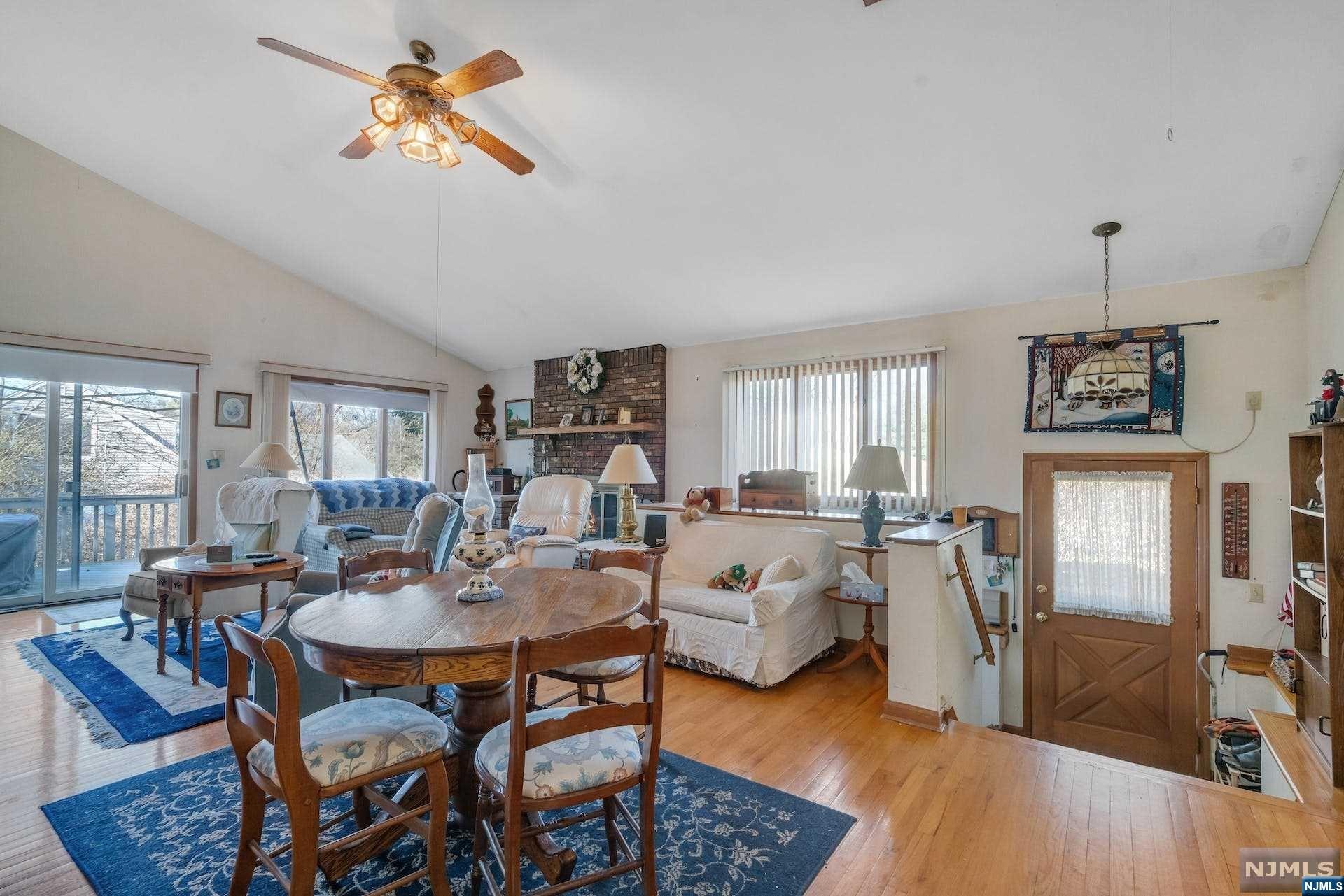 119 Hardenburgh Avenue