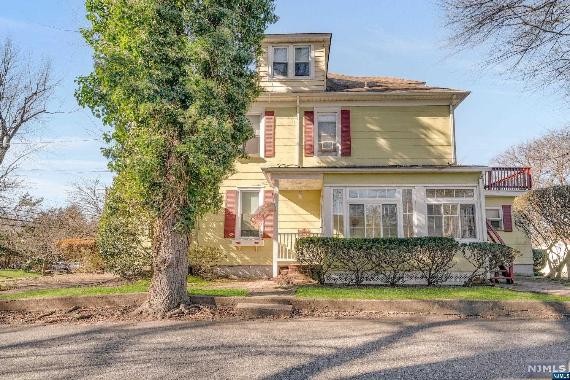 119 Hardenburgh Avenue