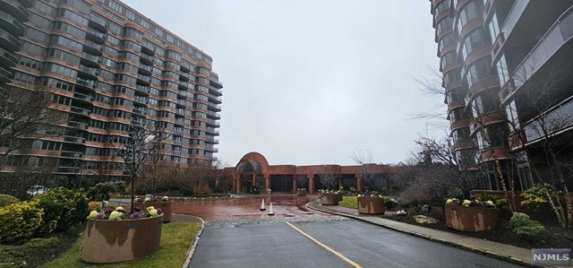 100 Carlyle Drive 9FN