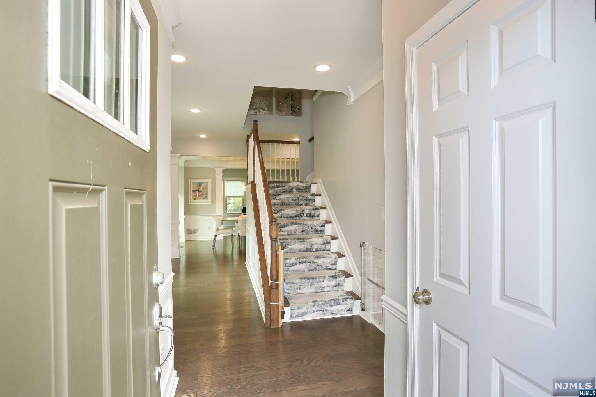 10 Marilyn Drive