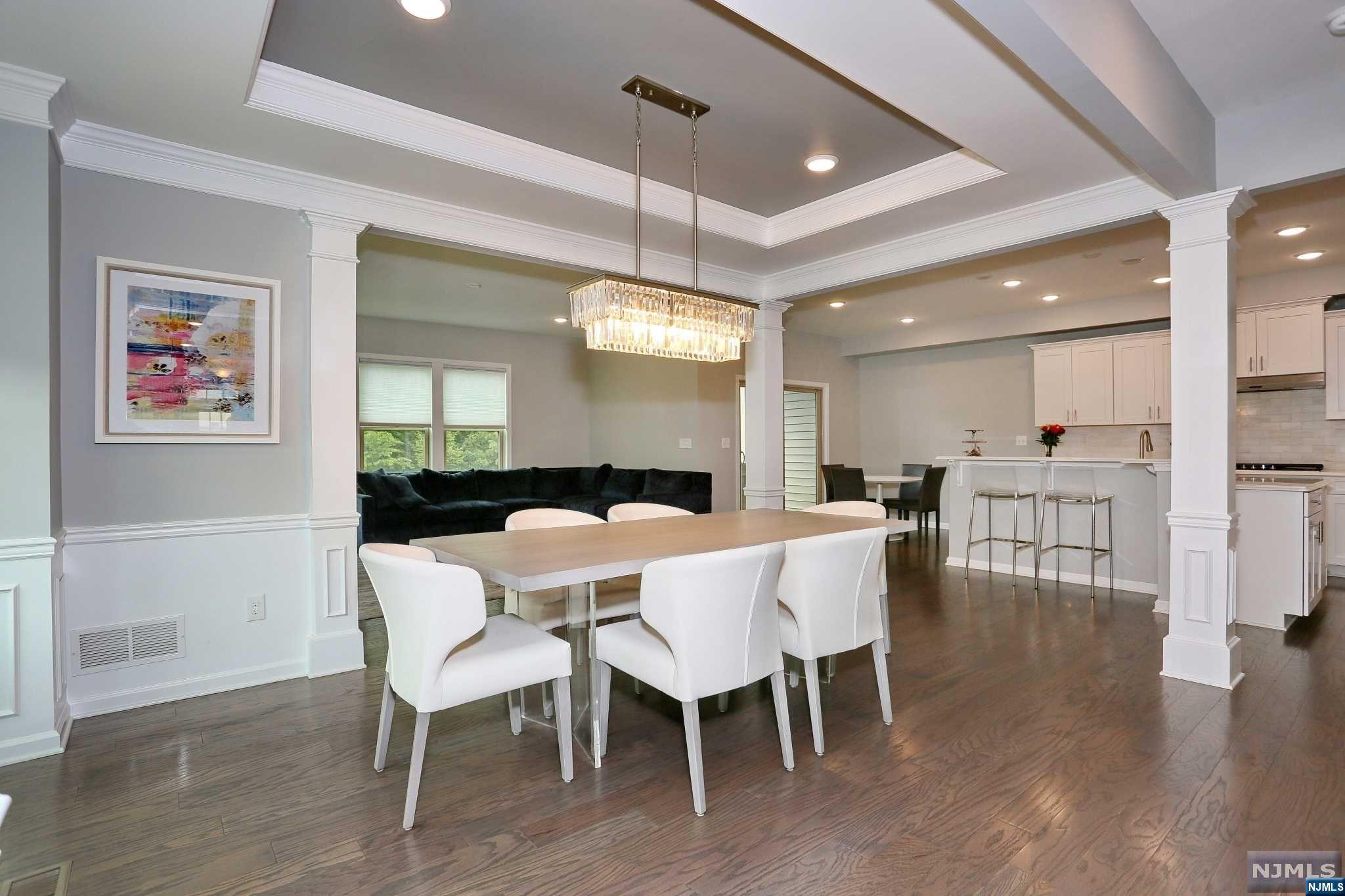 10 Marilyn Drive