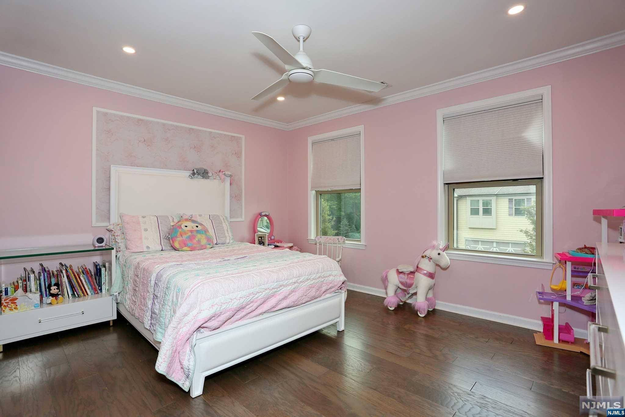 10 Marilyn Drive