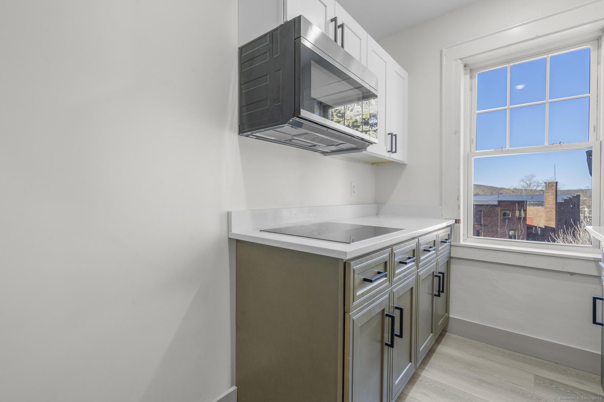 22 High Street Unit# B3