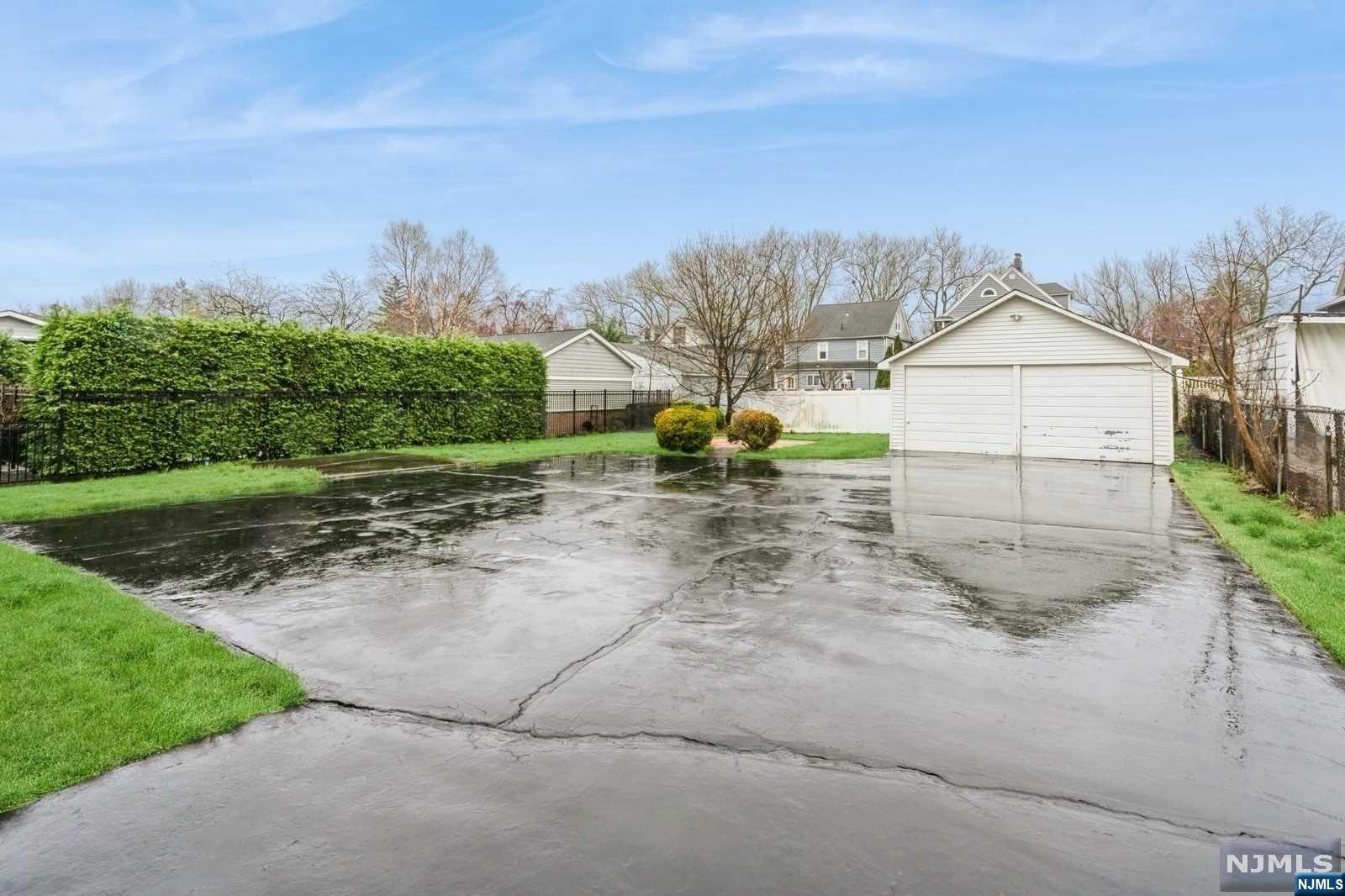 71 Woodward Avenue