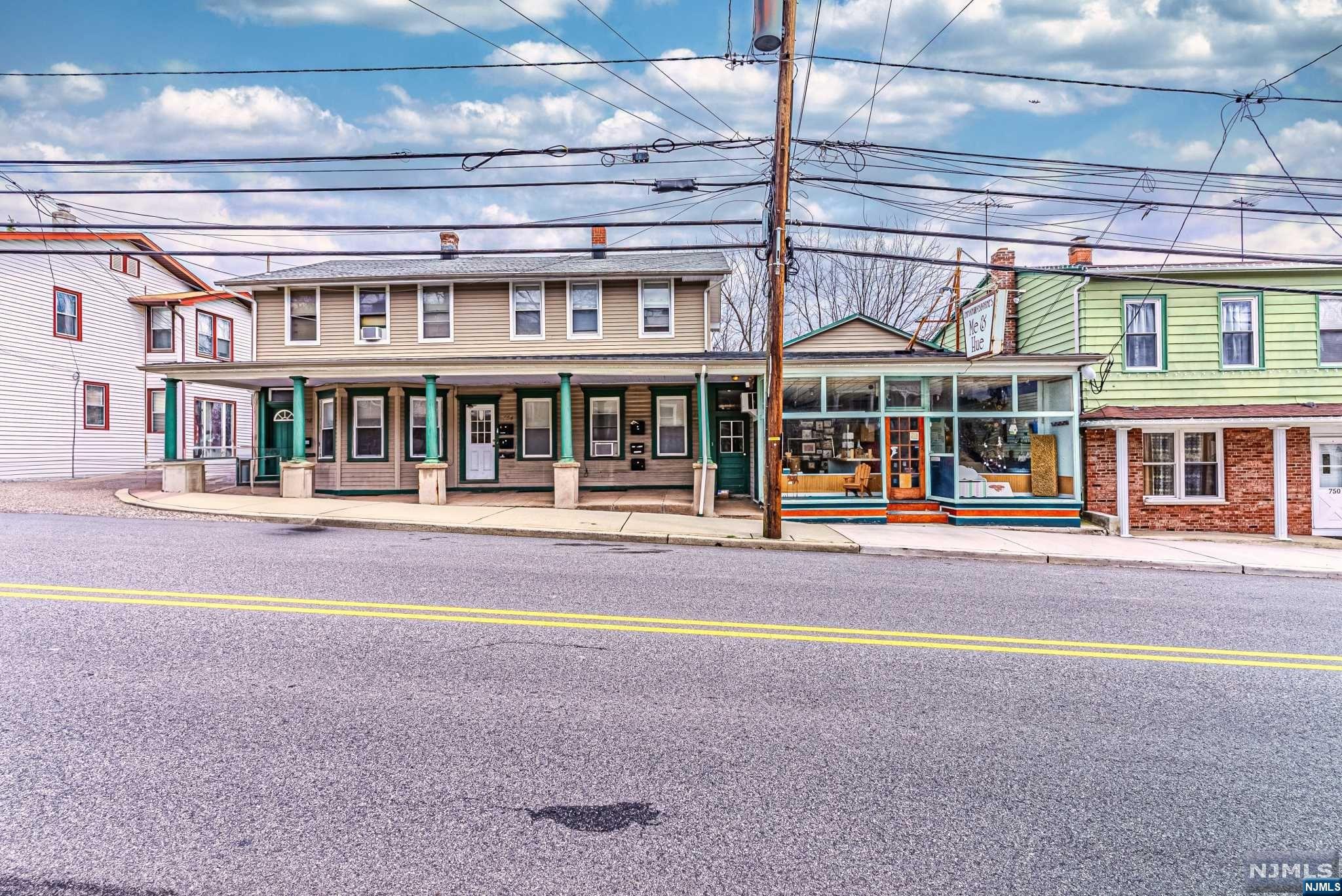 752-758 Belmont Avenue
