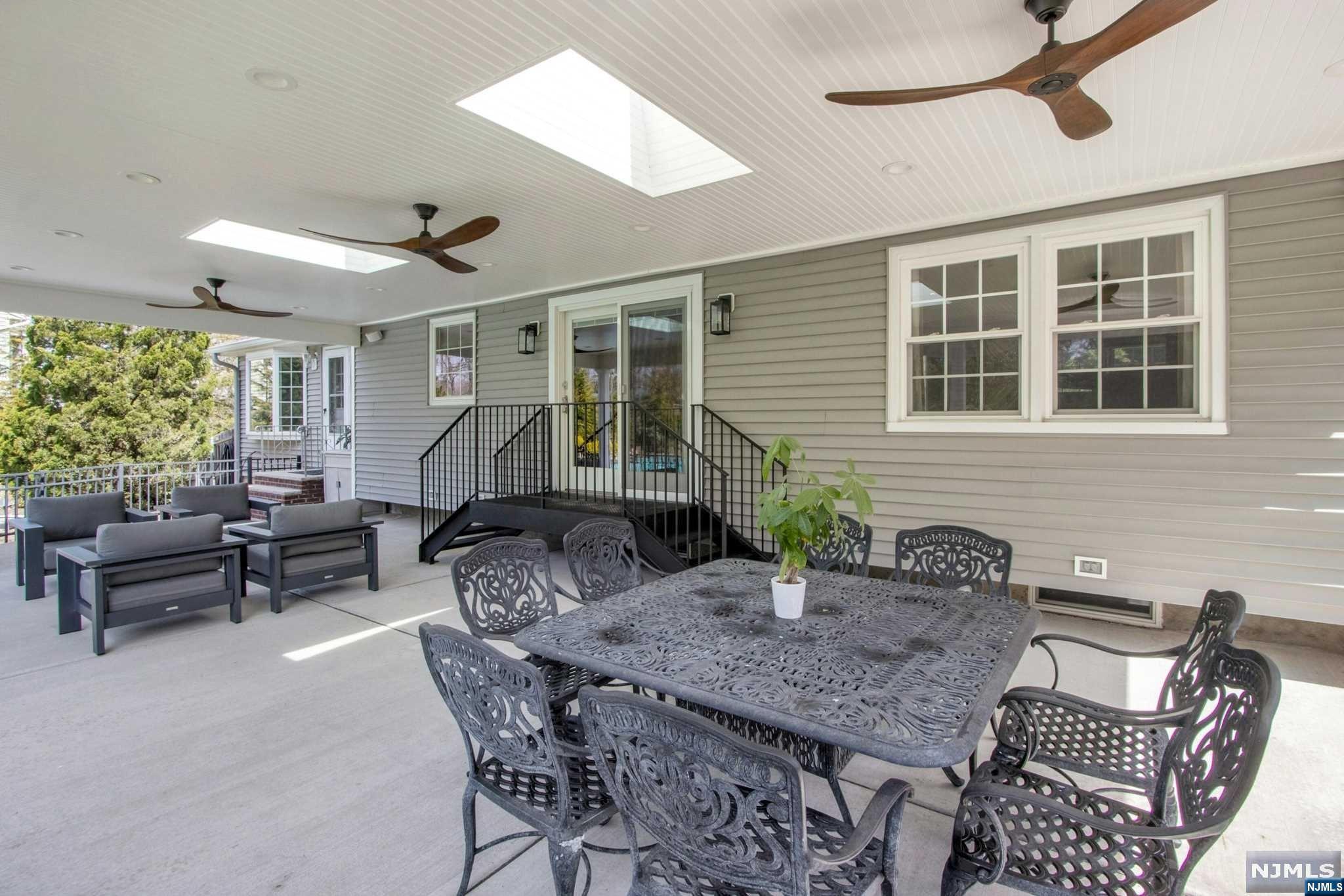 293 Rivervale Road