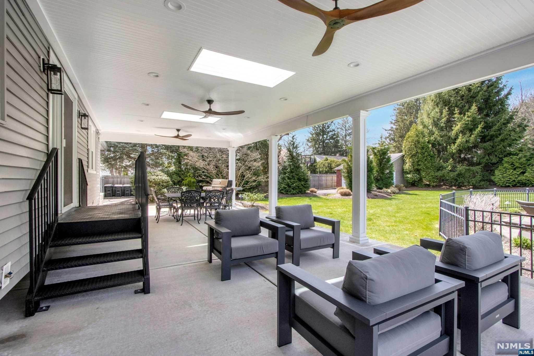 293 Rivervale Road