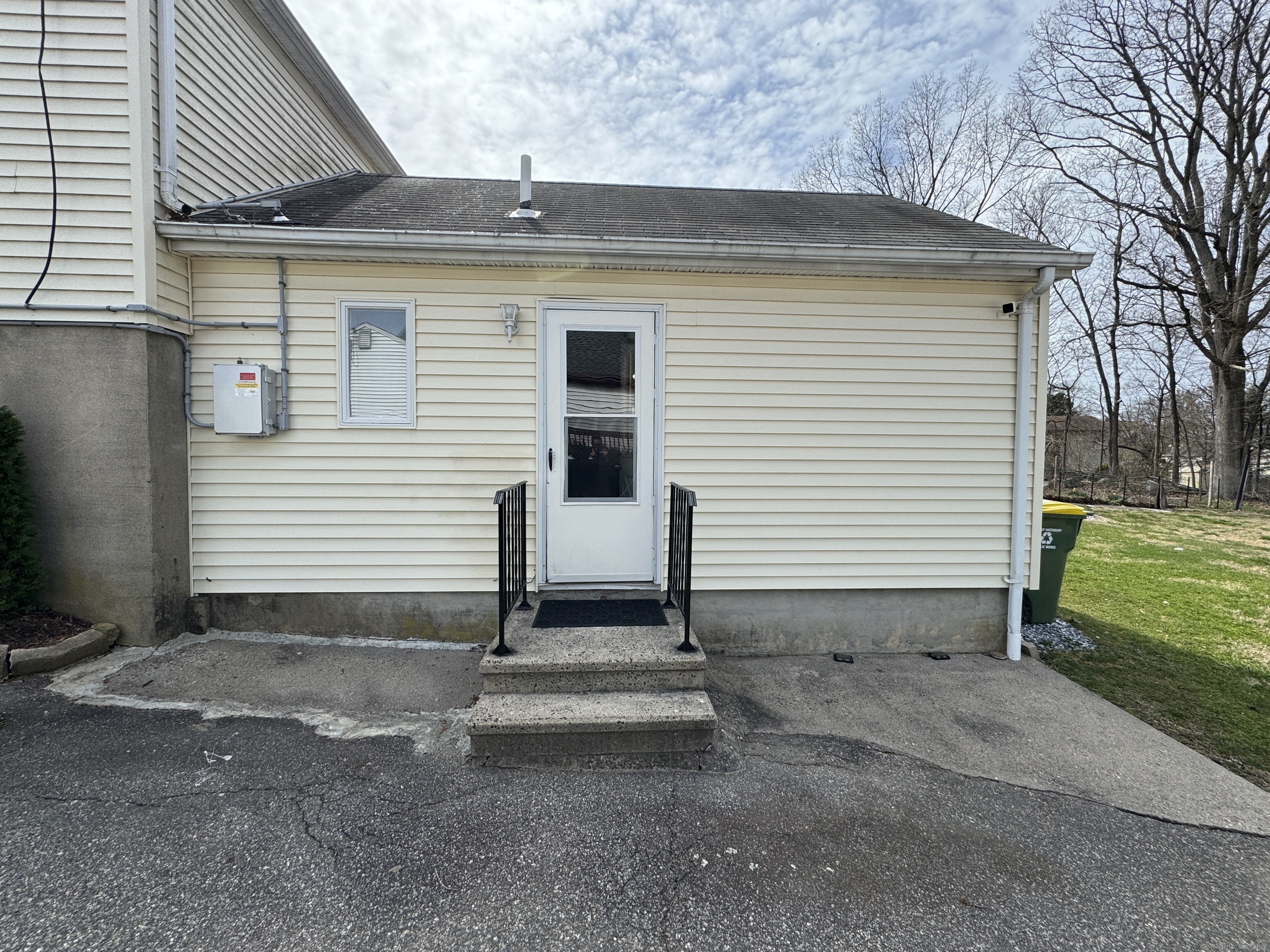 80 Overlook Avenue