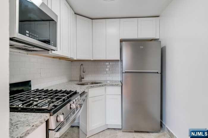 45-47 Linden Street 9