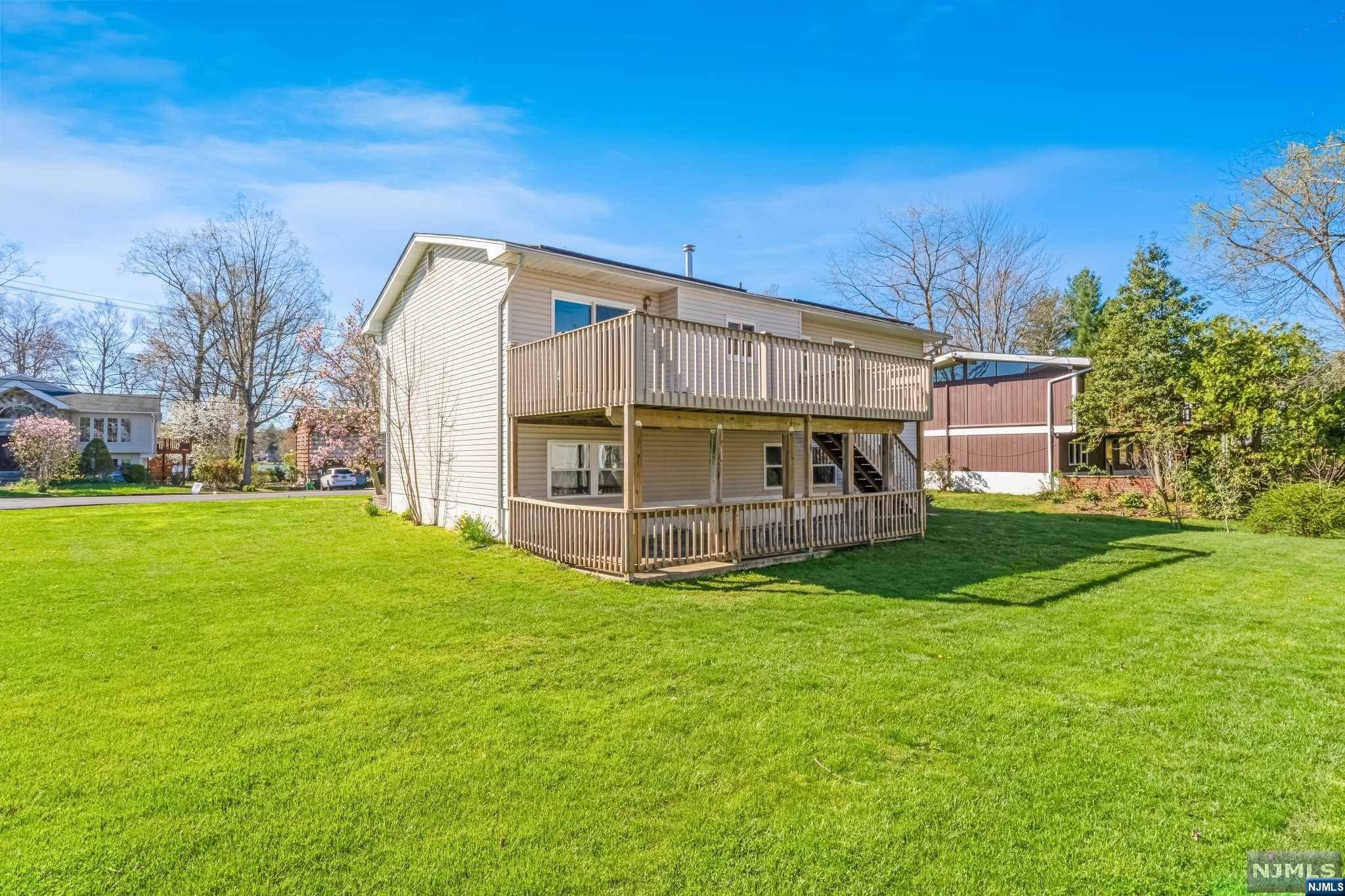 101 Lakewood Drive