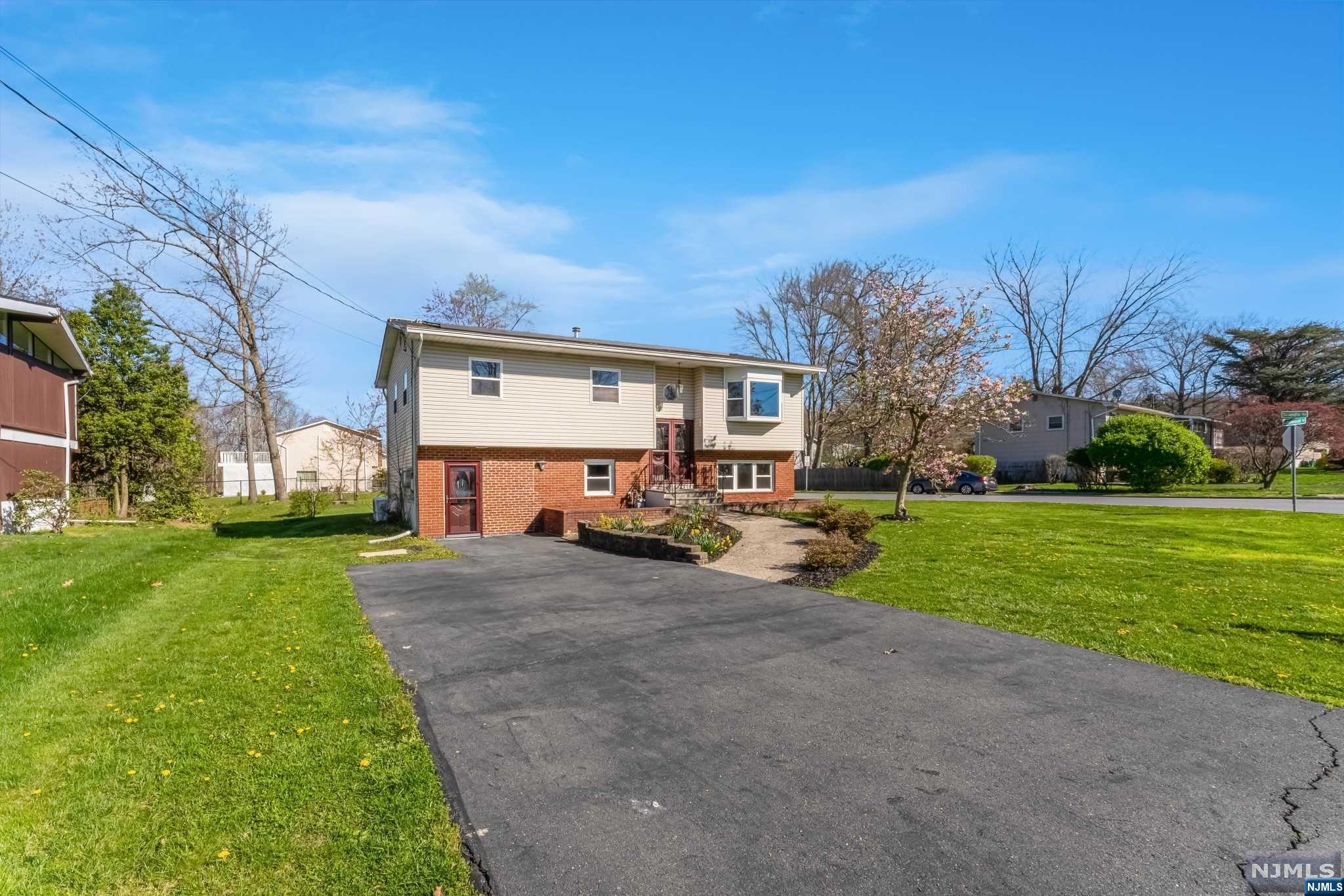 101 Lakewood Drive