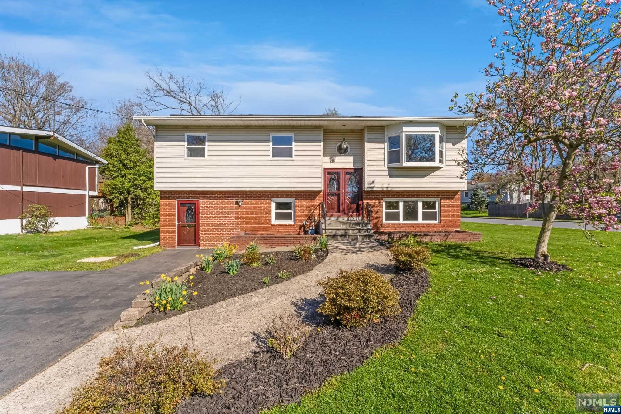 101 Lakewood Drive