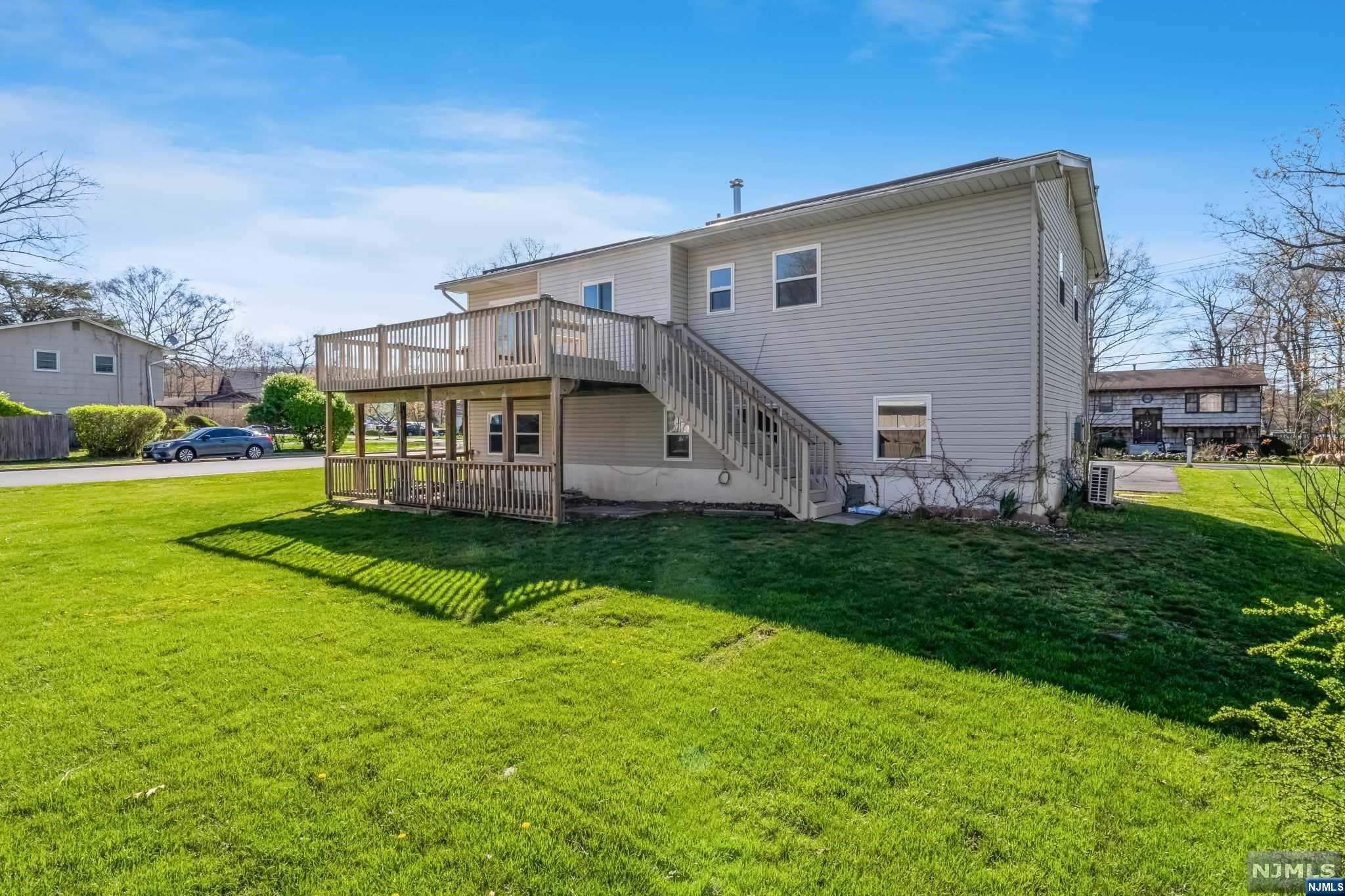 101 Lakewood Drive