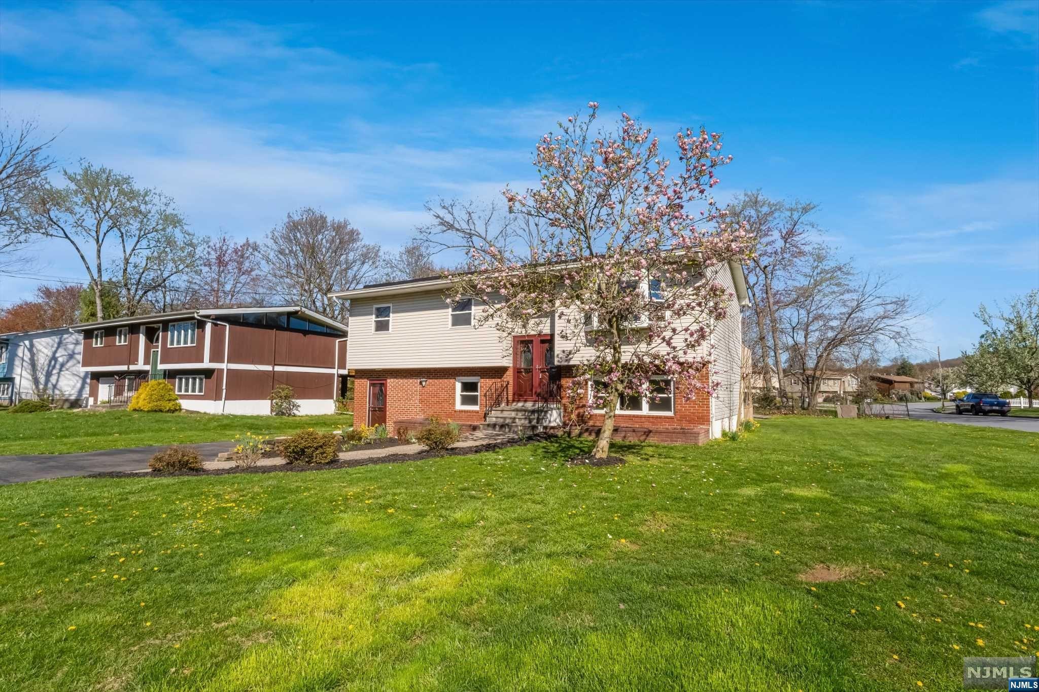 101 Lakewood Drive