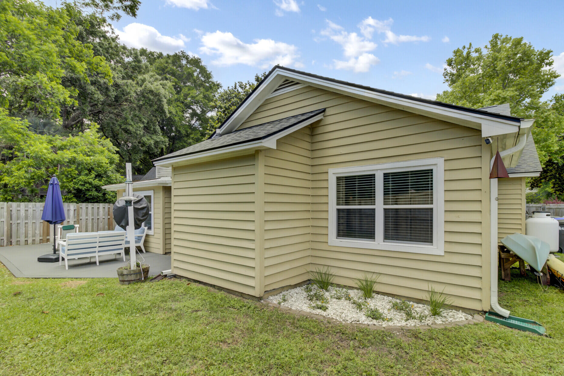 1231 Llewellyn Road