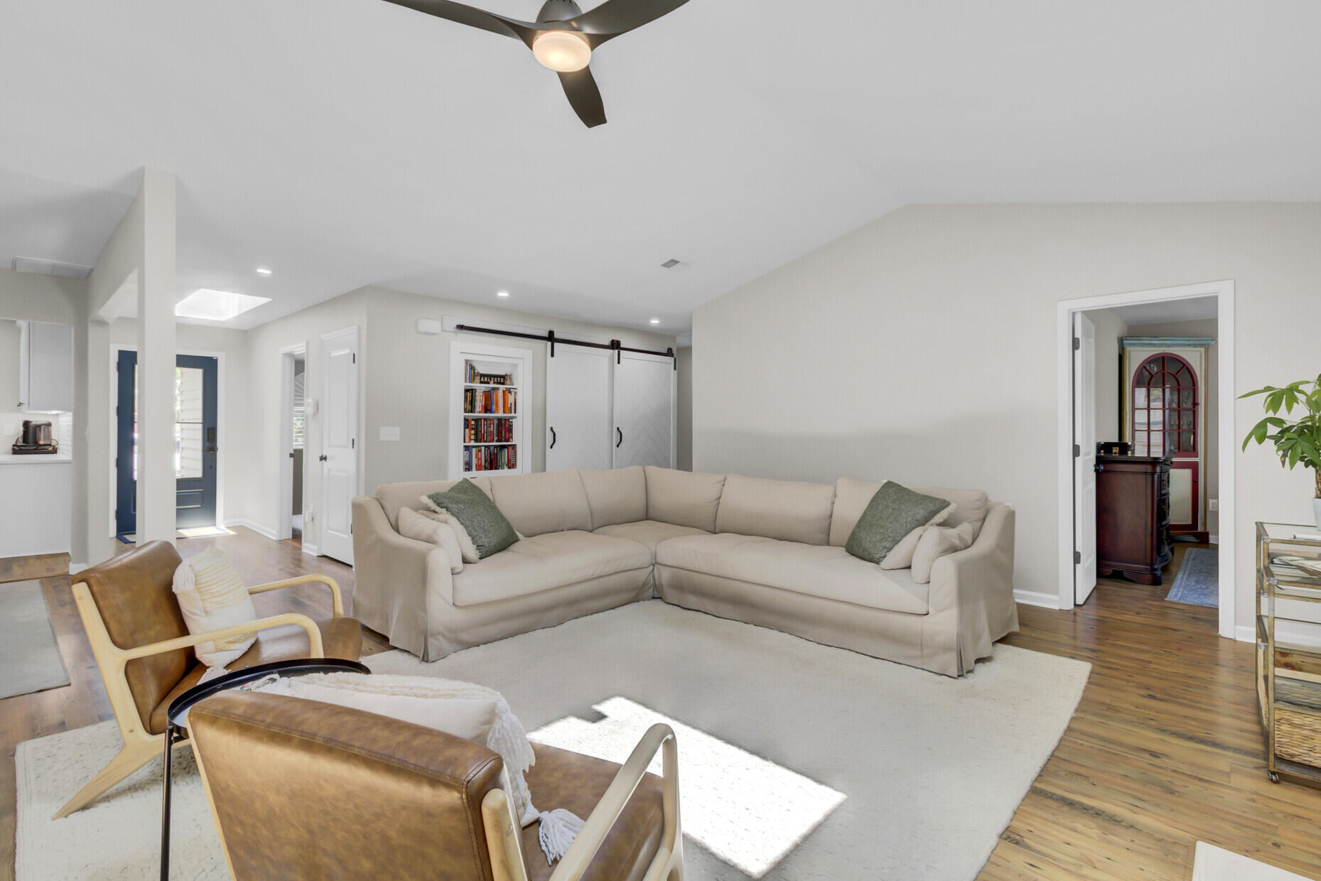 1231 Llewellyn Road