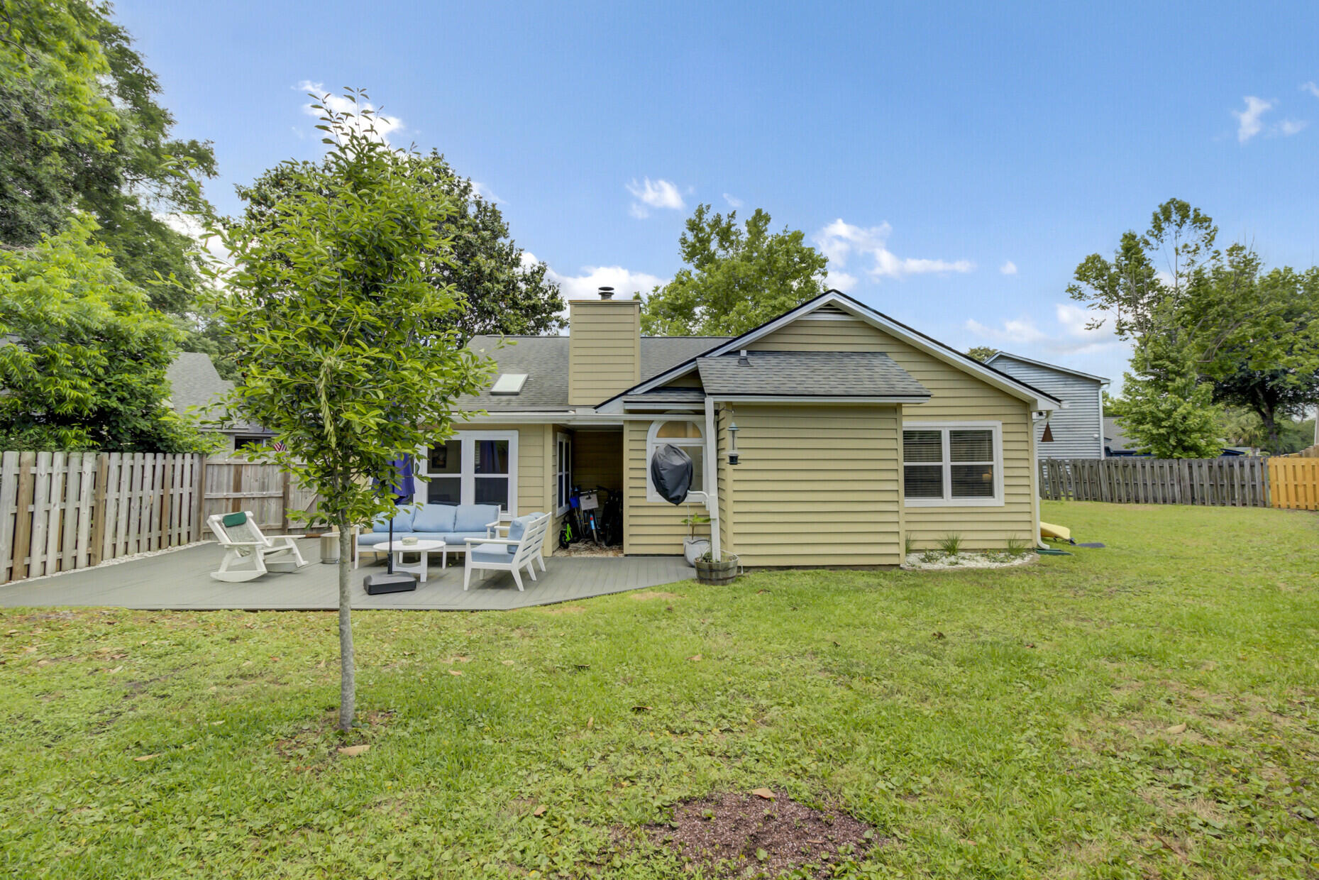 1231 Llewellyn Road