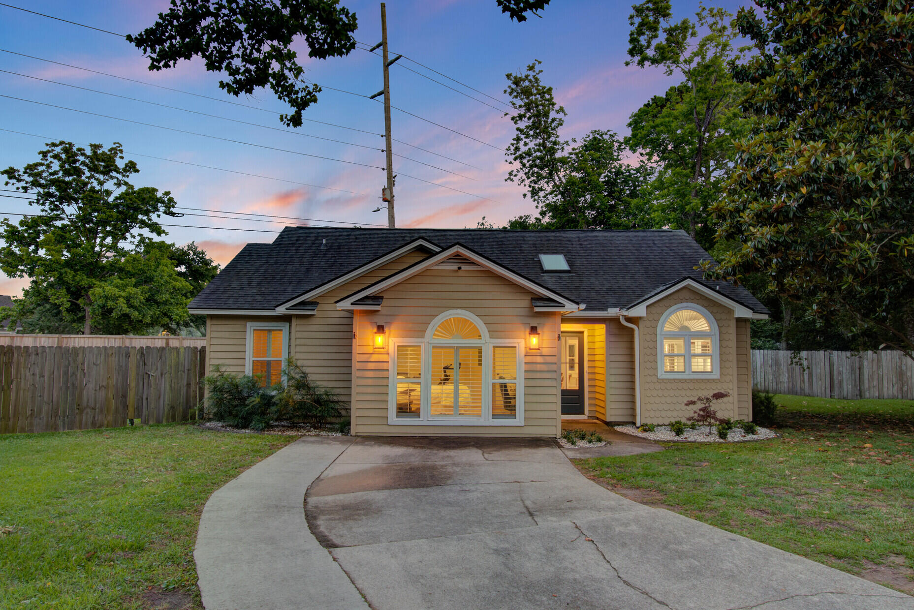 1231 Llewellyn Road