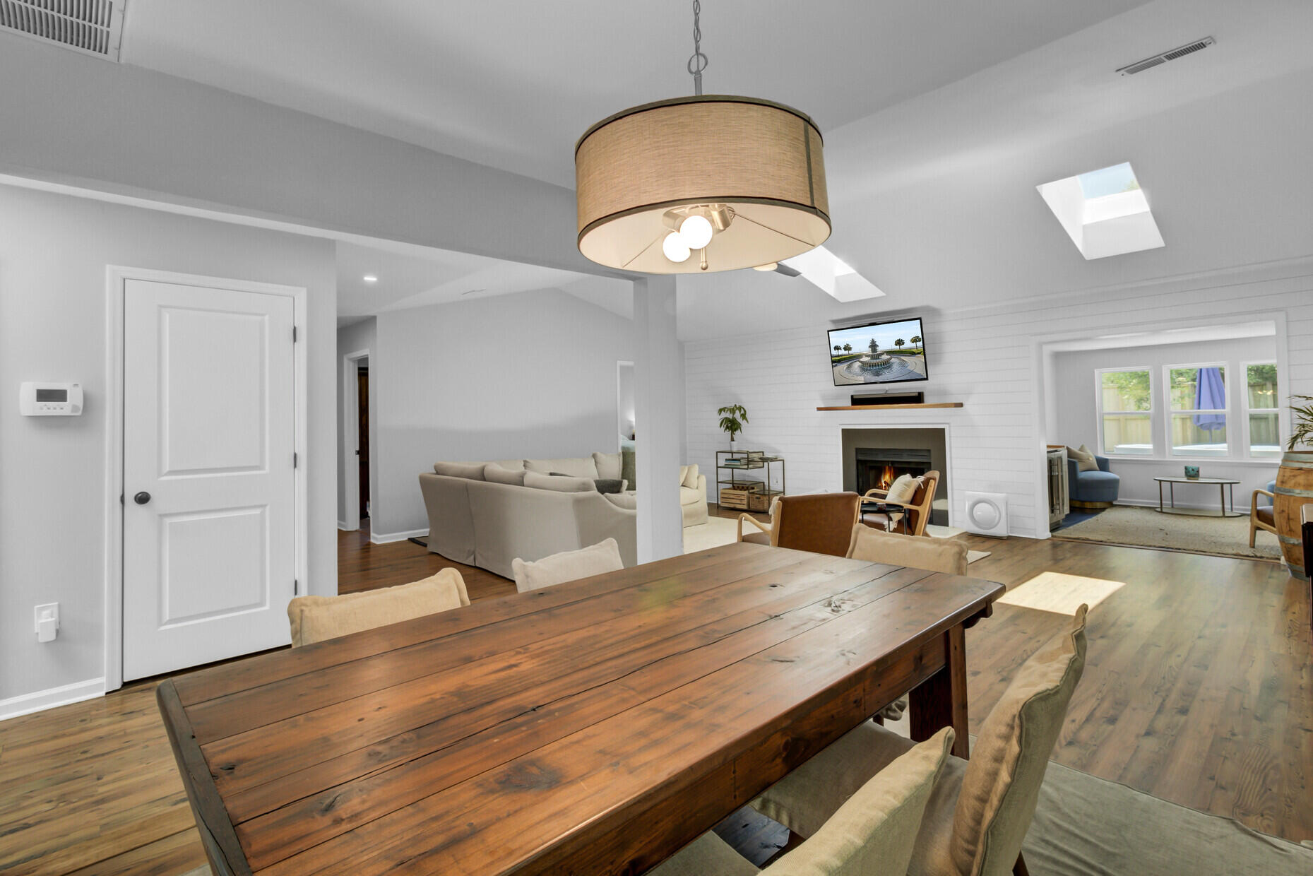 1231 Llewellyn Road