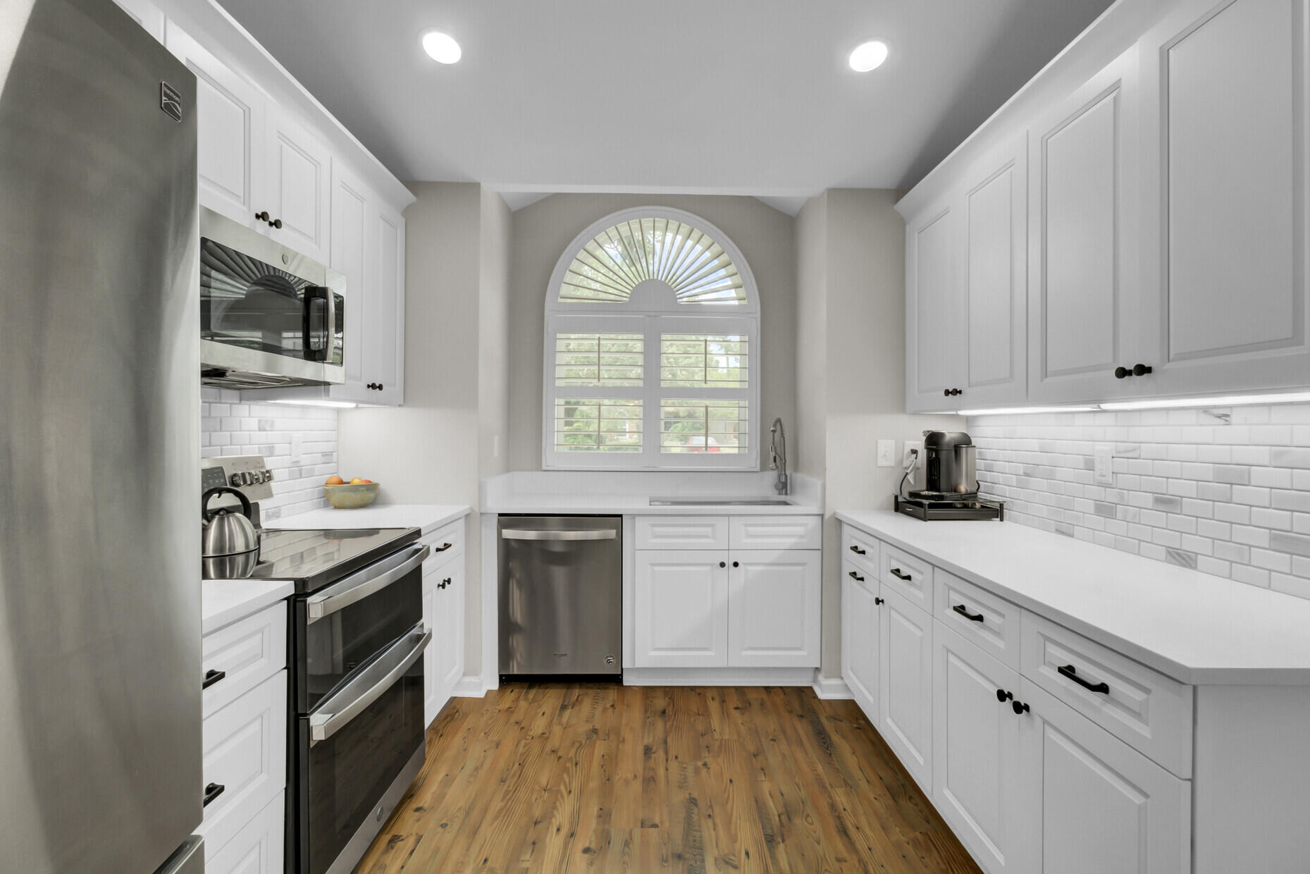 1231 Llewellyn Road