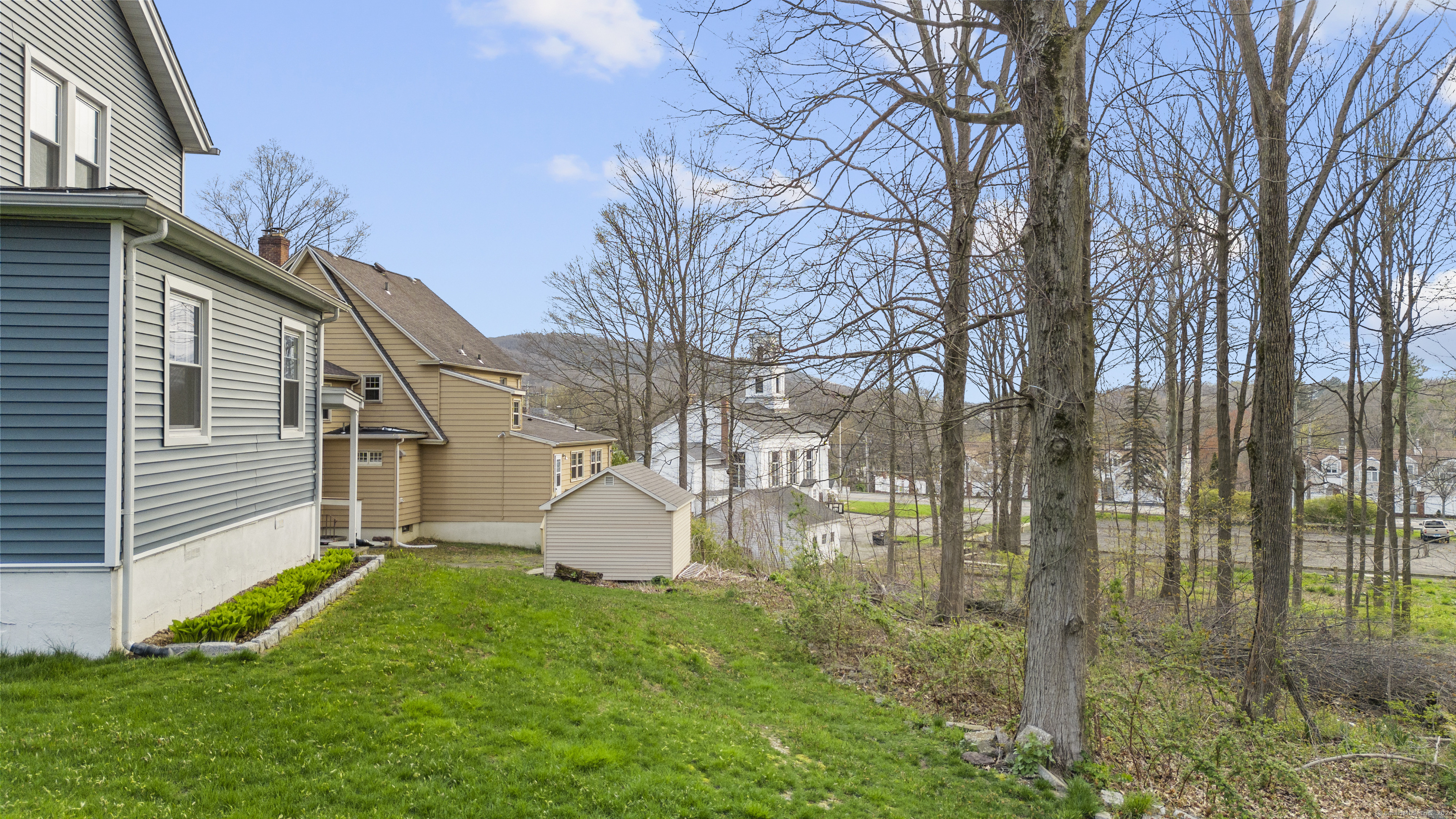 240 Kenwood Avenue 1