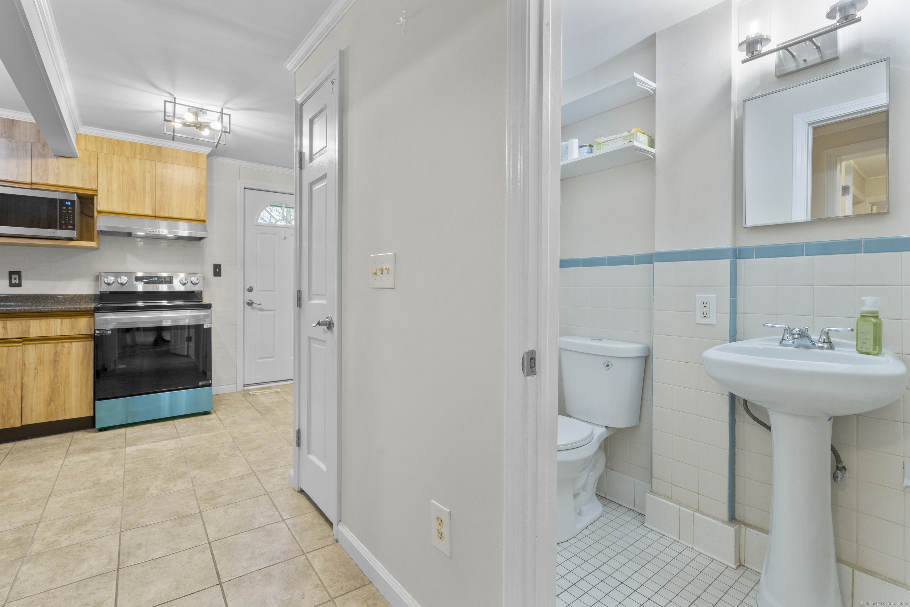 240 Kenwood Avenue 1