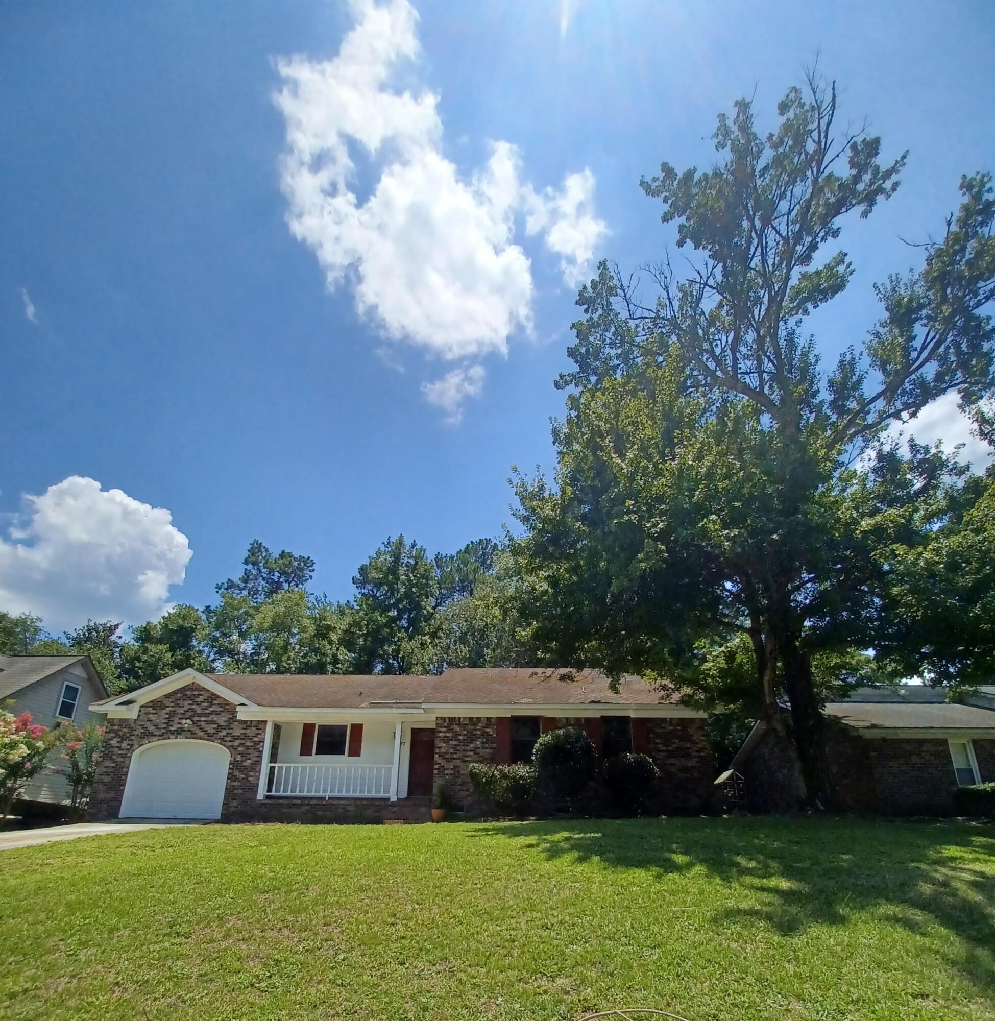 207 Crestwood Drive